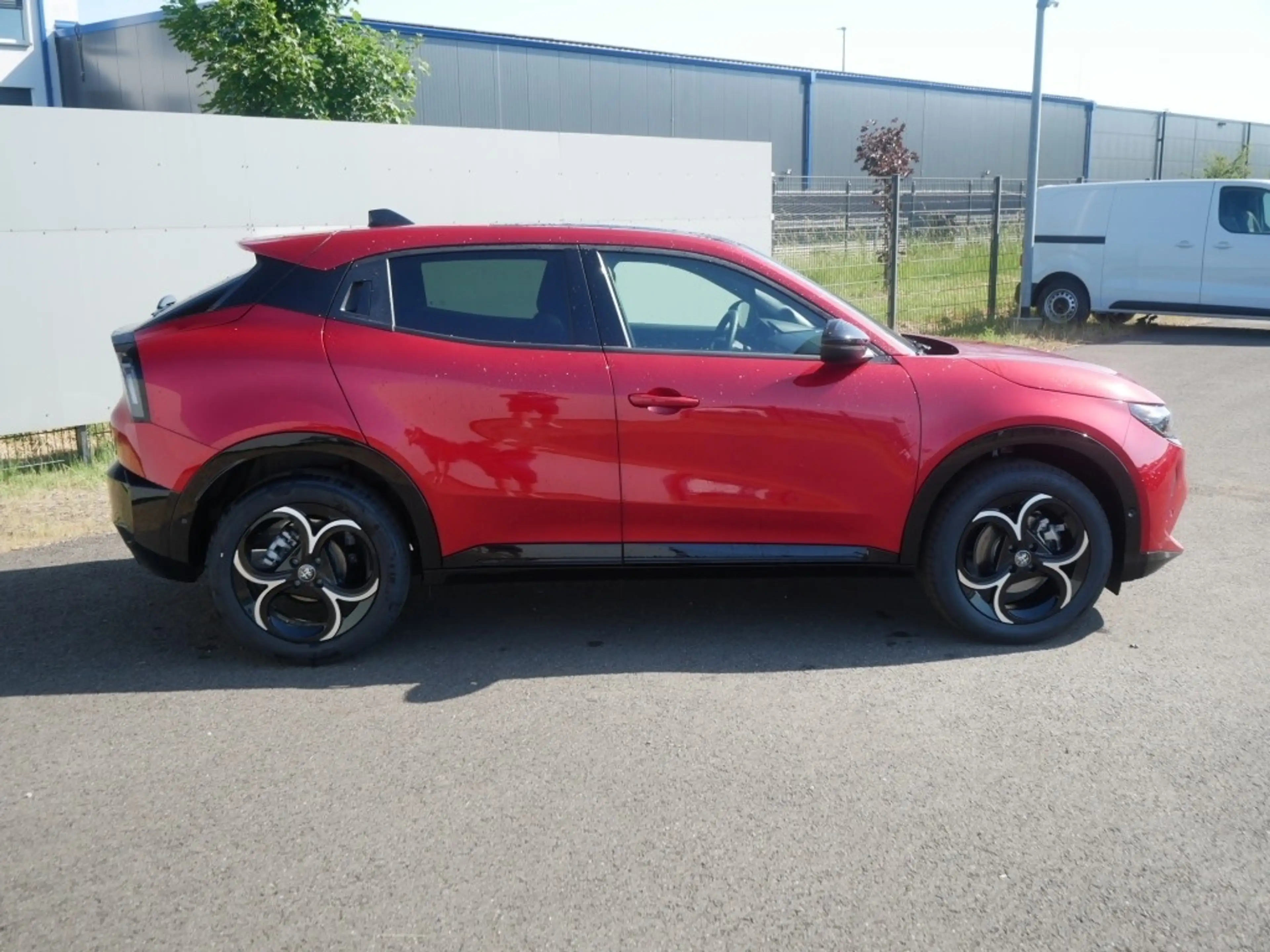 Alfa Romeo Junior IBRIDA TI 1.2 VGT 145PS DCT6 SCHIEBEDACH TECHNOLOG — photo 2