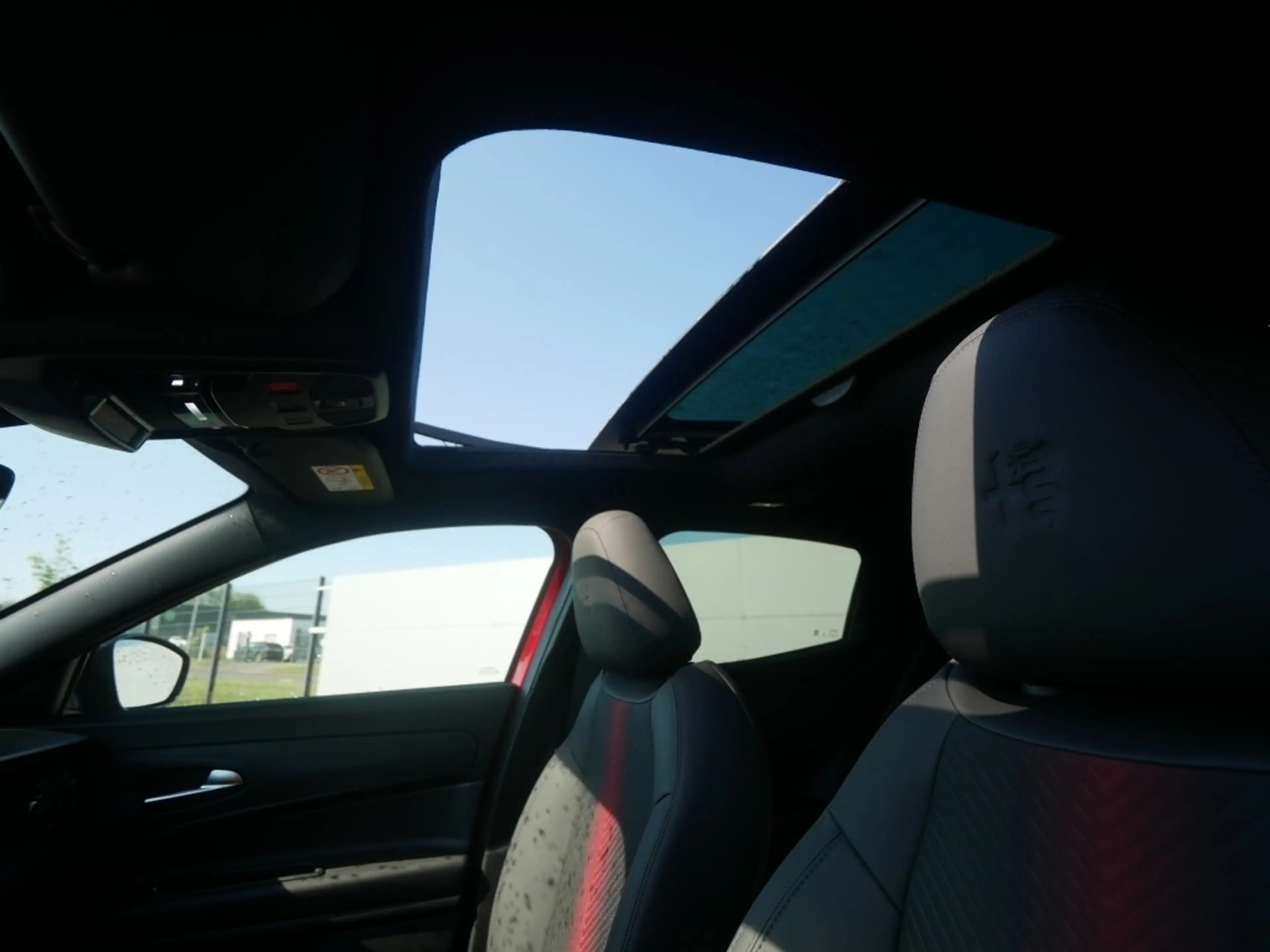 Alfa Romeo Junior IBRIDA TI 1.2 VGT 145PS DCT6 SCHIEBEDACH TECHNOLOG — photo 12