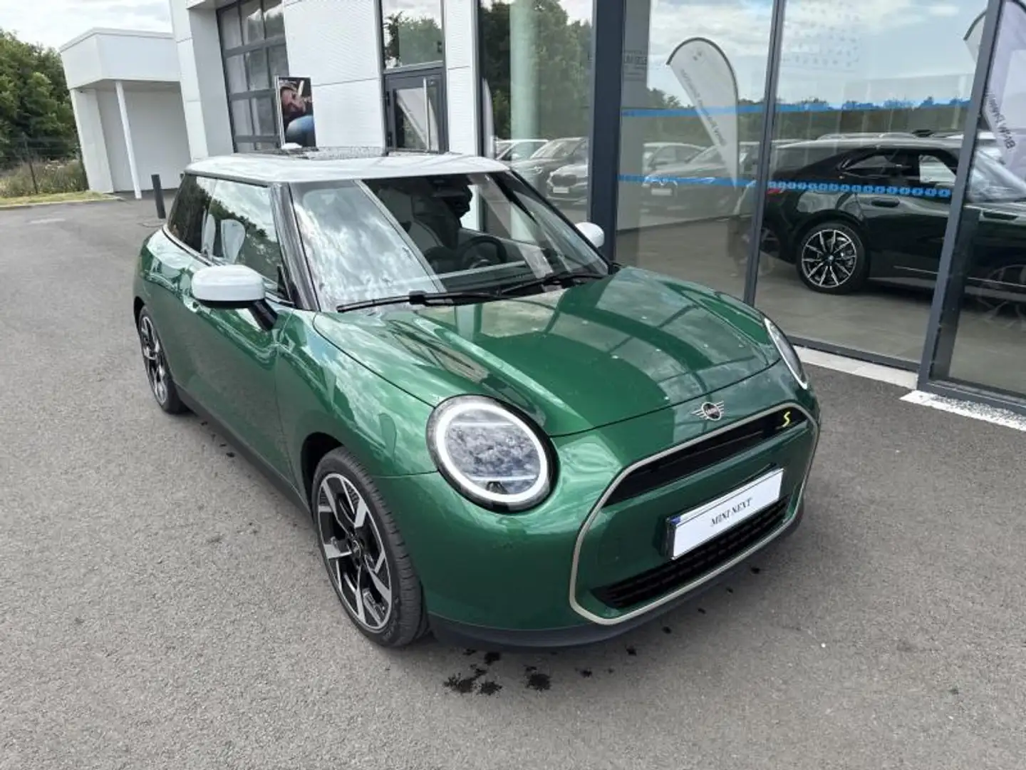 MINI Cooper SE 218ch Favoured Vert - 1