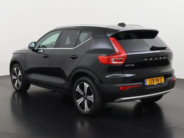 Volvo XC40 view 7