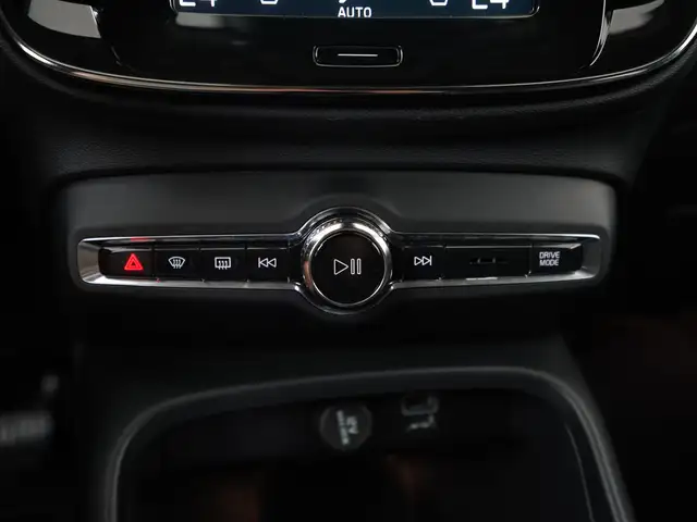 Volvo XC40 view 13