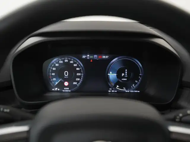 Volvo XC40 view 9