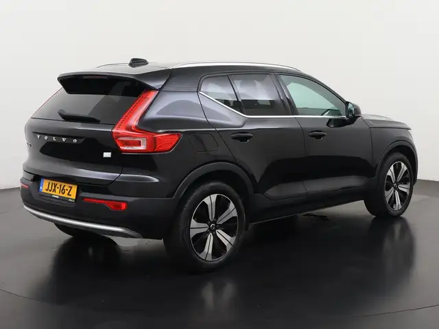 Volvo XC40 view 5