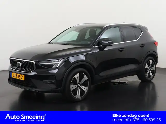 2022 Volvo XC40 in Black for sale