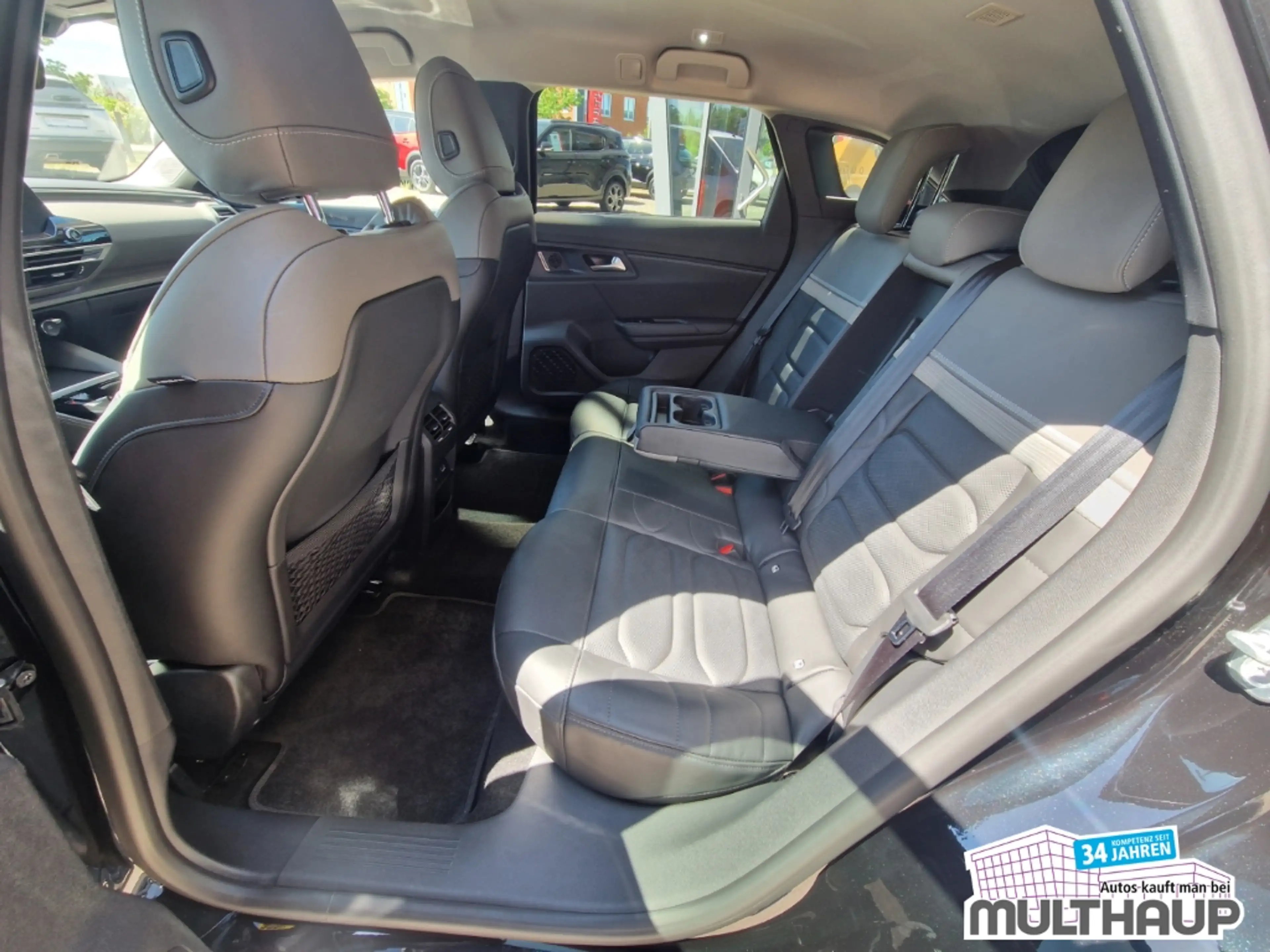 Citroen C5 X Plus Hybrid 145 LED SHZ Leder PDC HUD — photo 13