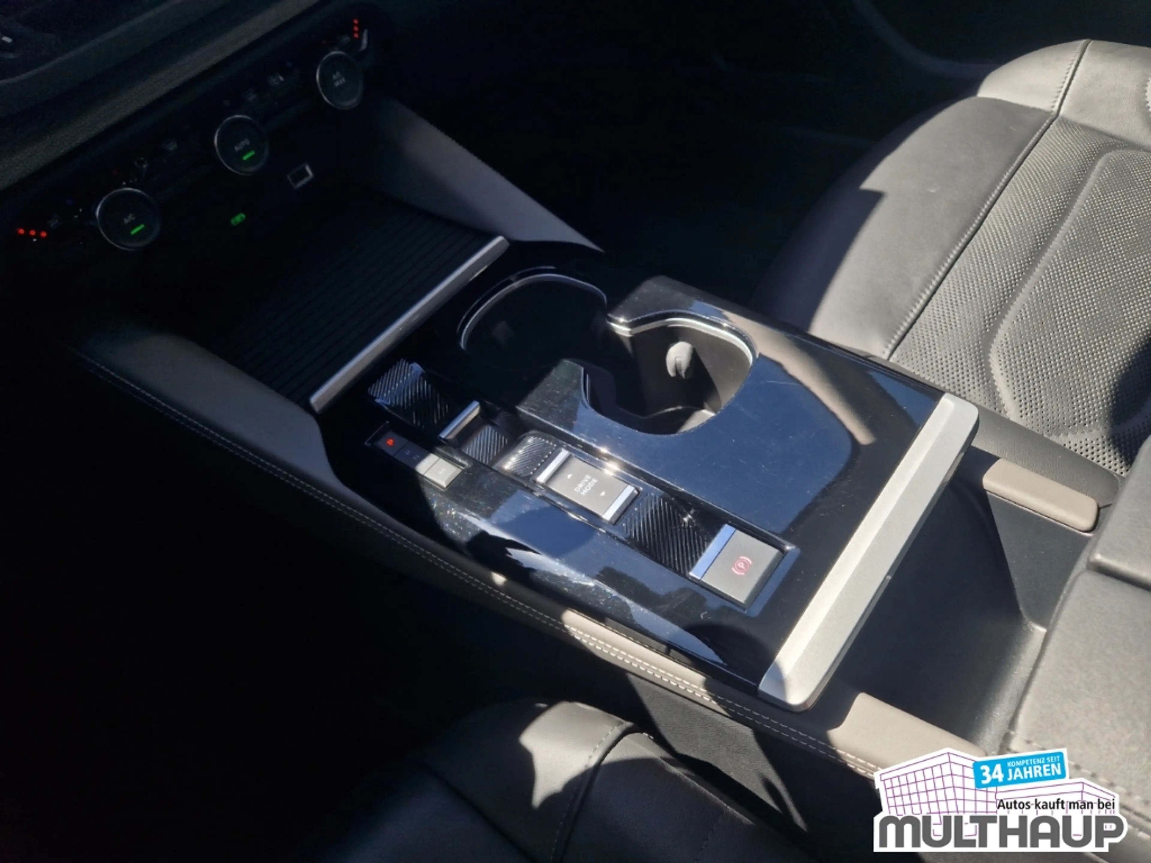 Citroen C5 X Plus Hybrid 145 LED SHZ Leder PDC HUD — photo 8