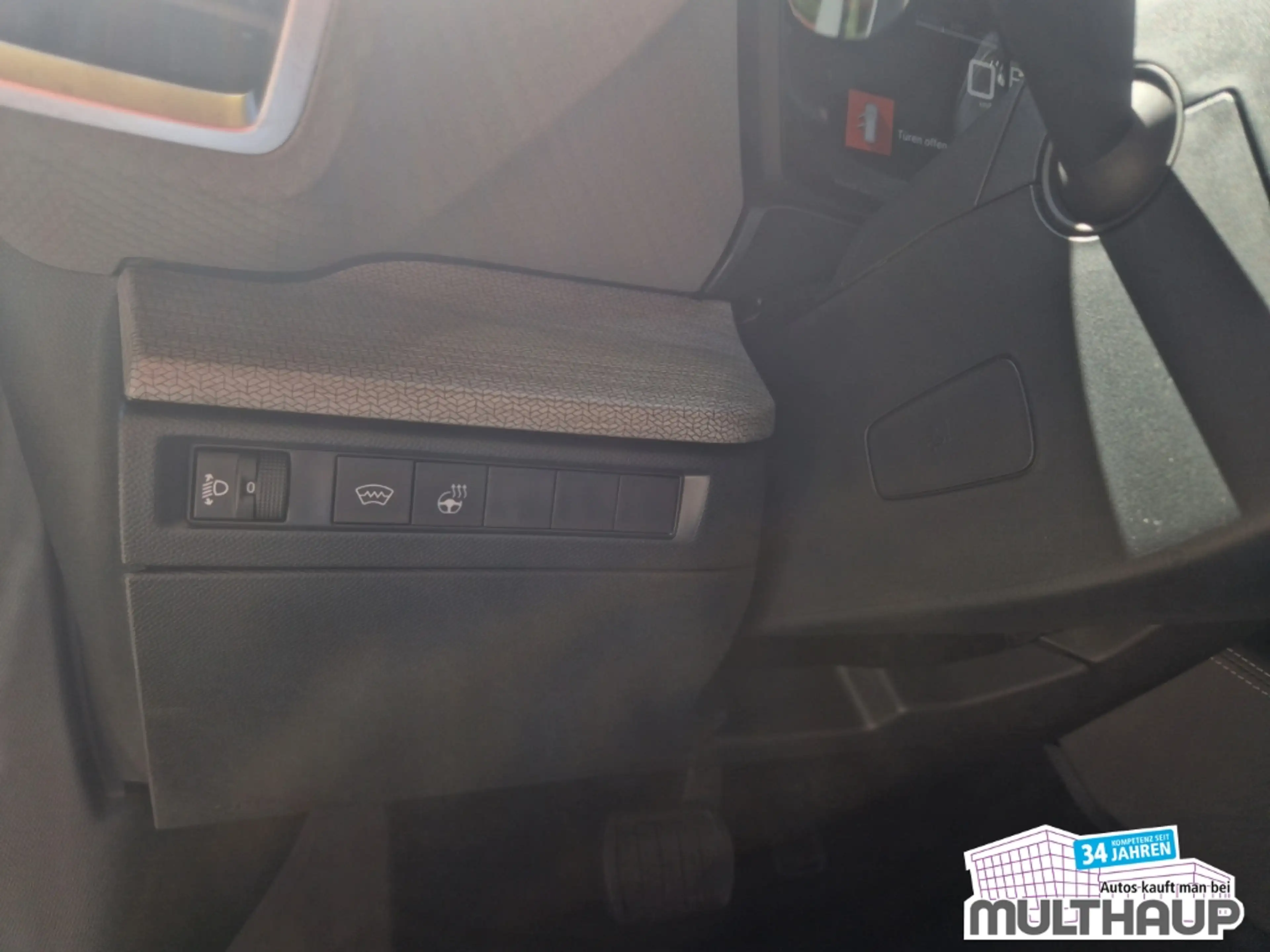 Citroen C5 X Plus Hybrid 145 LED SHZ Leder PDC HUD — photo 11