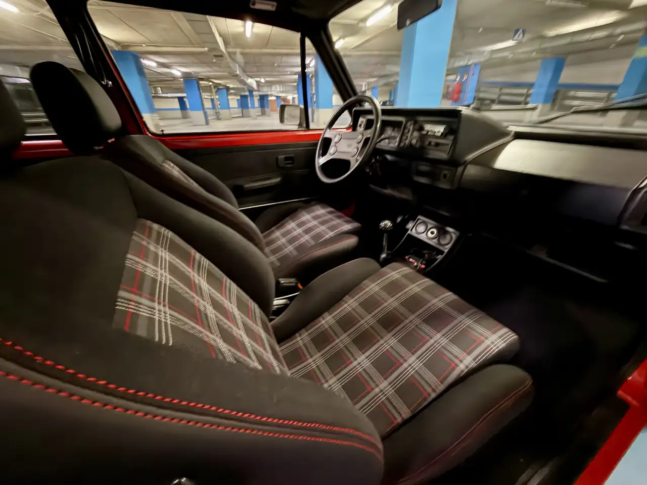 Volkswagen Golf GTI 1.8 110, foto 4