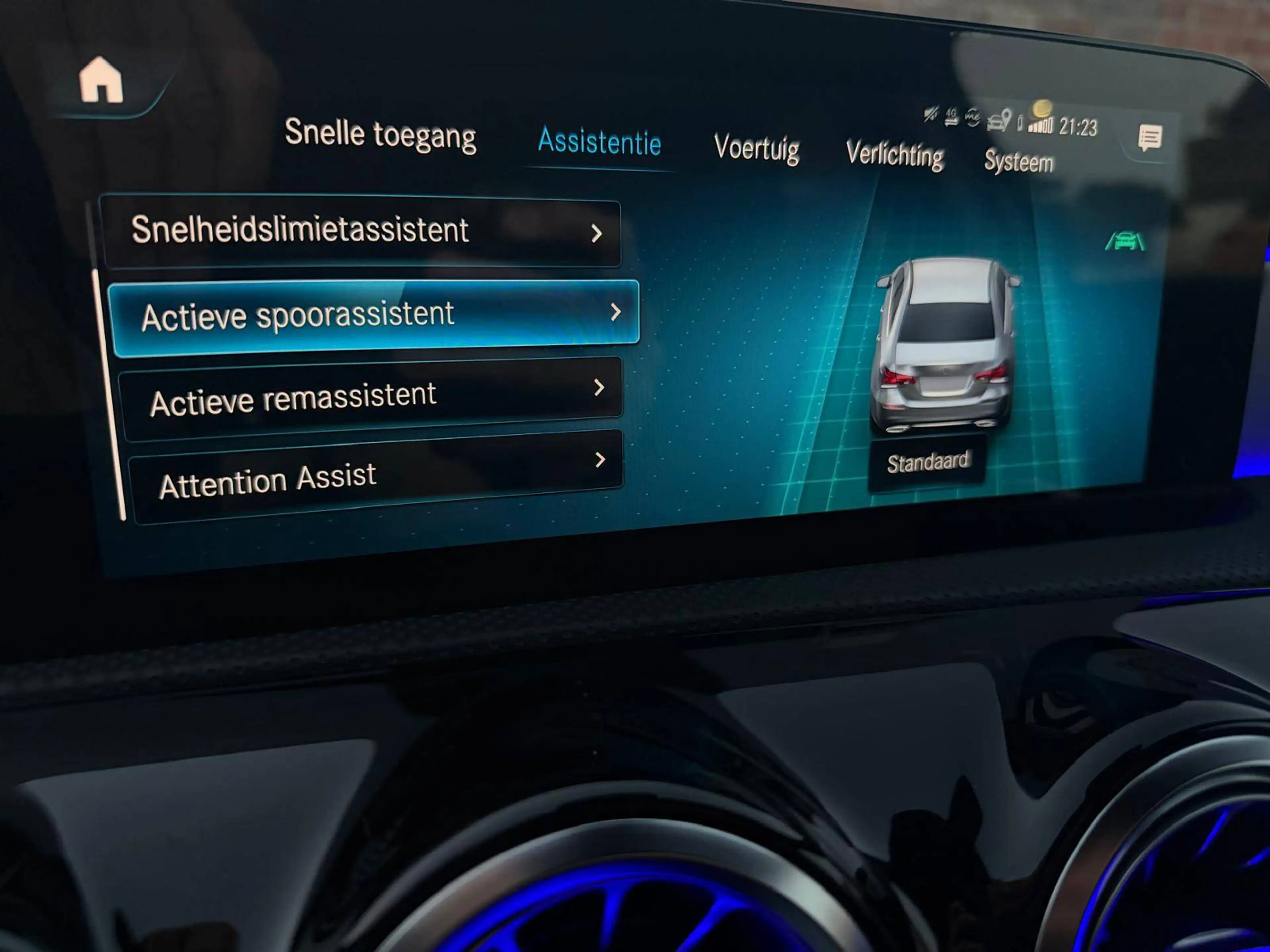 Mercedes-Benz A 250 e PHEV  *AMG * FULL HISTORIEK * CAMERA * WIDE SCREEN — photo 14