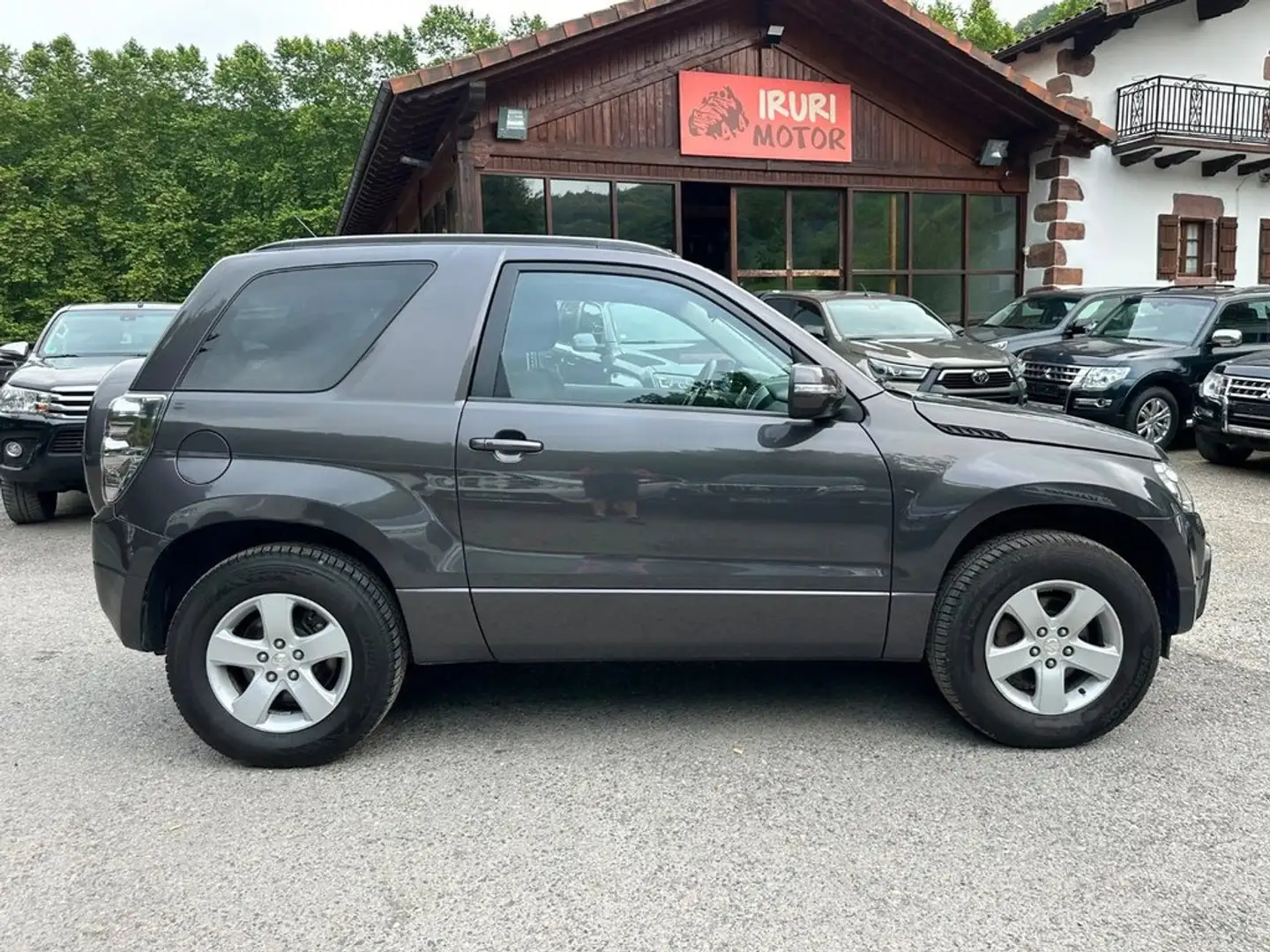 Suzuki Grand Vitara 1.6 JX CITY 3P Gris - 1