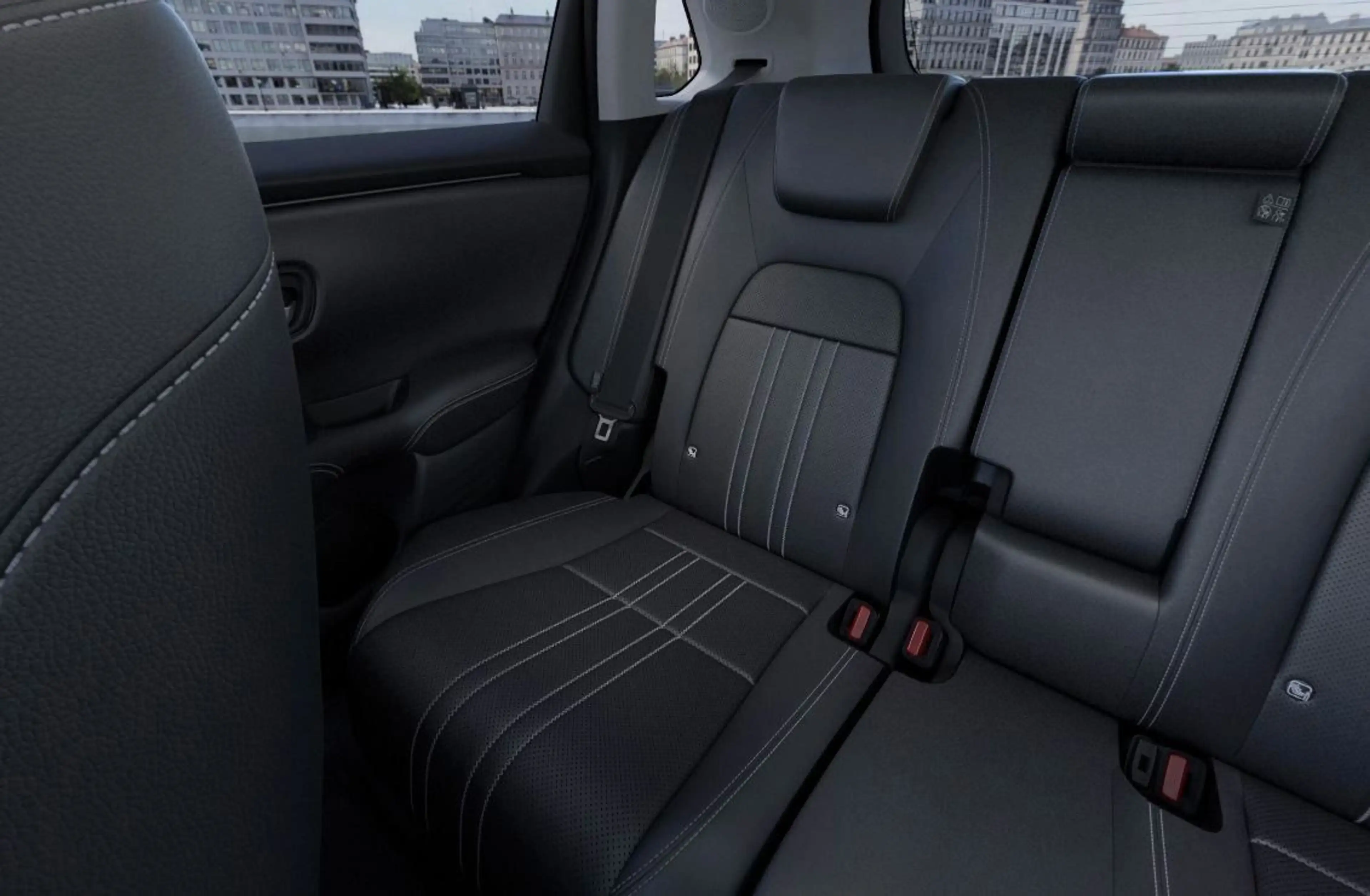 Honda ZR-V 2.0 e:HEV Advance MJ 2027 — photo 12