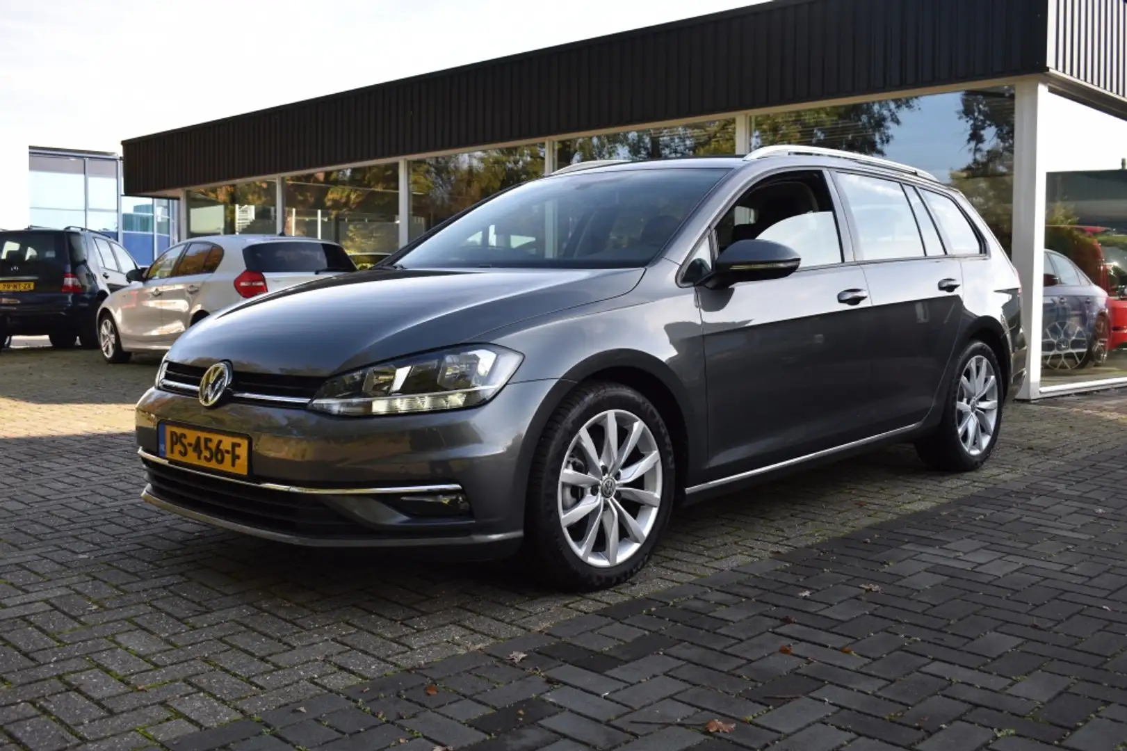 Volkswagen Golf Variant 1.0 TSI Comfortline Business NAVI APPLE/ANDROID CA Grijs - 1