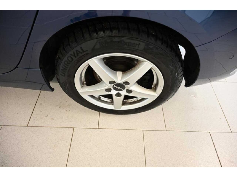 BMW 118 d Advantage LED Lane AUT Klima PDC — photo 11