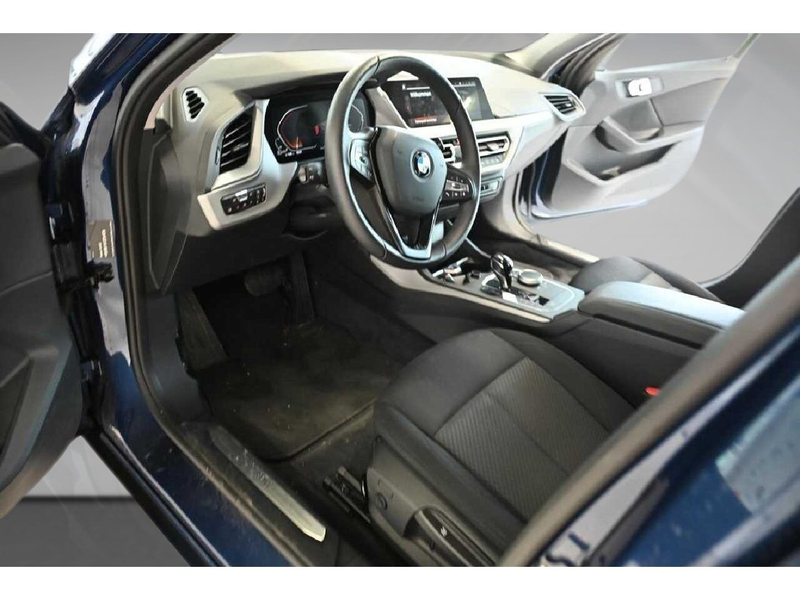 BMW 118 d Advantage LED Lane AUT Klima PDC — photo 8