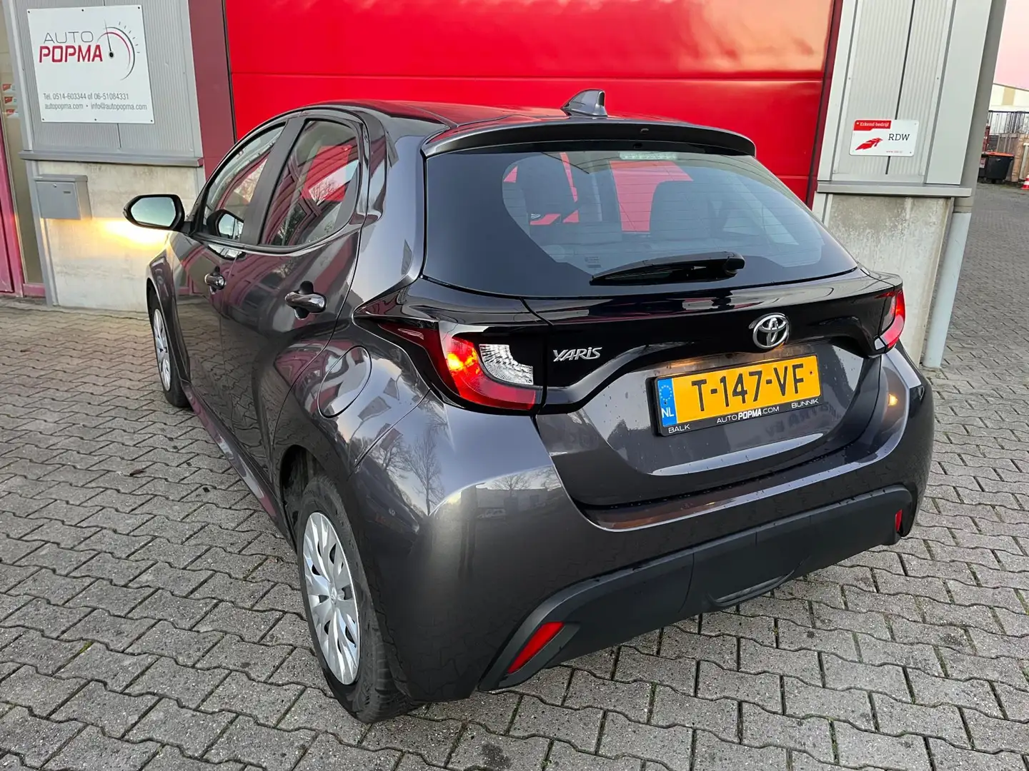 Toyota Yaris 1.5 VVT-i 125pk Active / Adaptieve cruise control Gris - 2