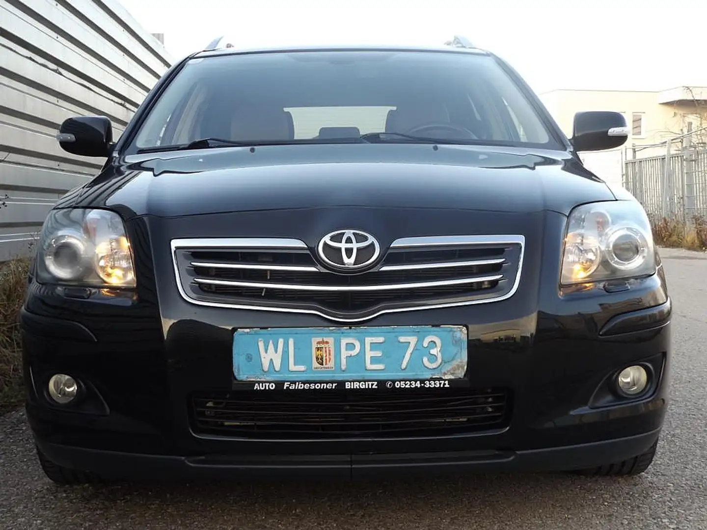 Toyota Avensis Kombi 2,2D Linea Sol FaceliftMod2008 Leder Navi... Schwarz - 1