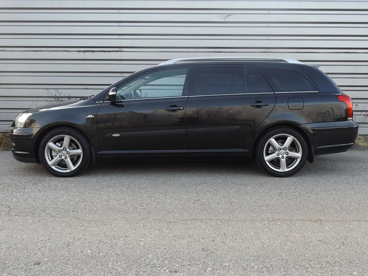Toyota Avensis Kombi 2,2D Linea Sol FaceliftMod2008 Leder Navi... Schwarz - 2