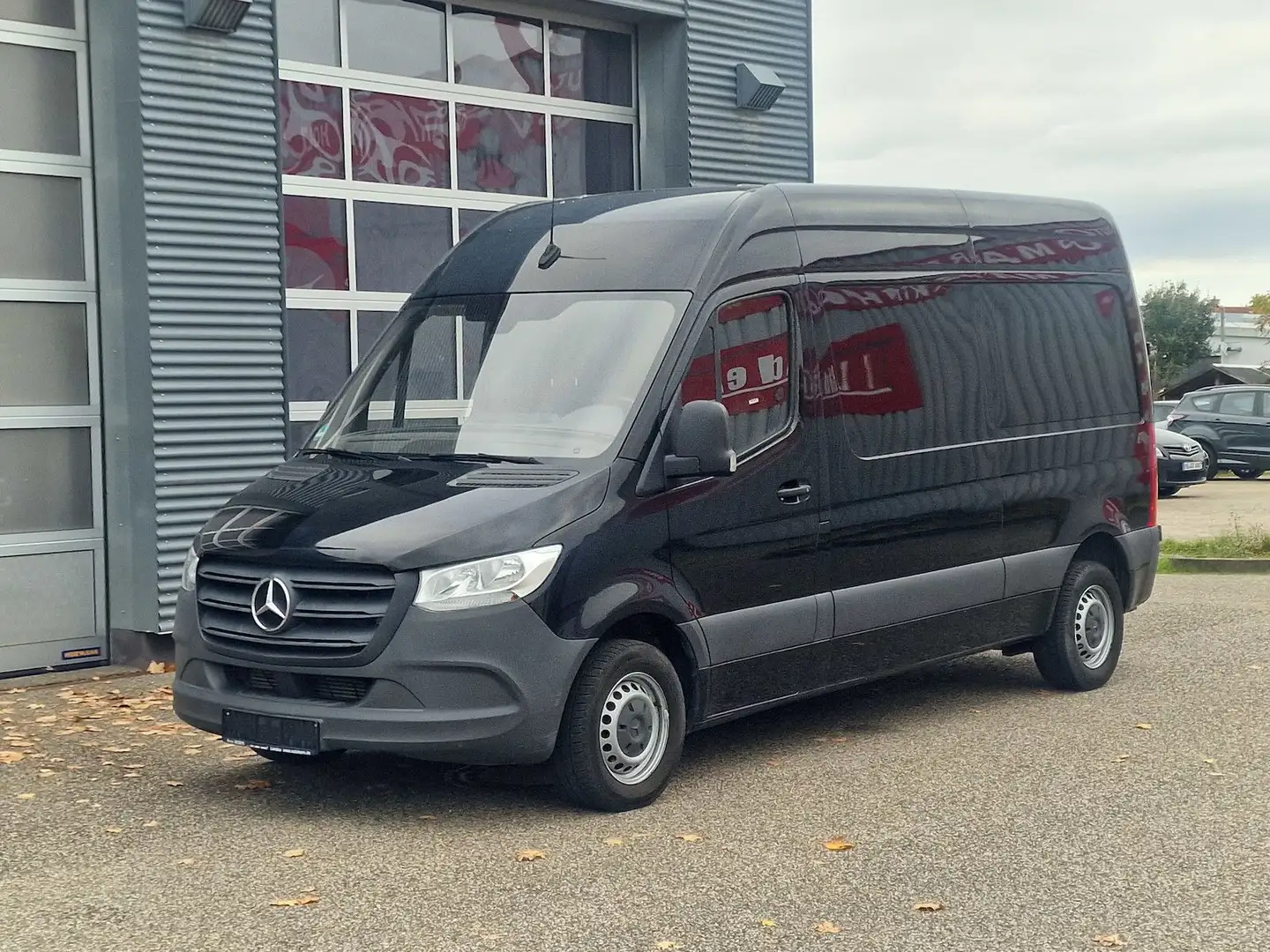 Mercedes-Benz Sprinter 211 CDI FWD L2 Klima AHK Zwart - 1