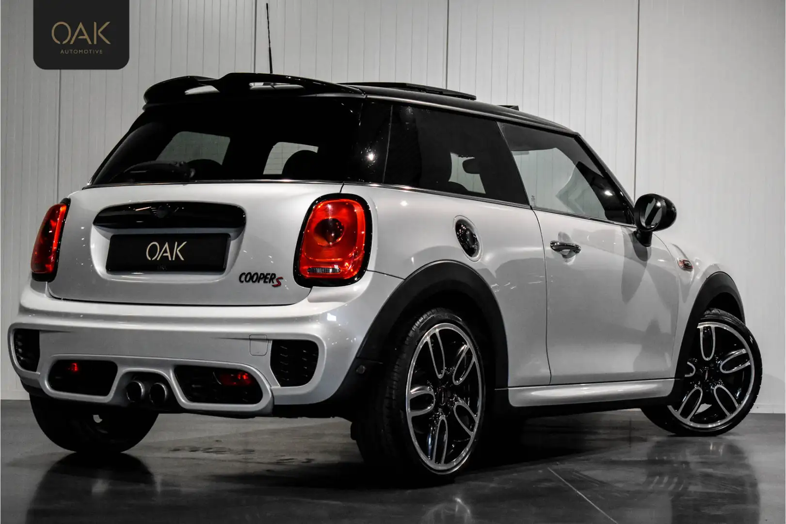 MINI Cooper S Mini 2.0 | JCW-Pakket | Navigatie | Panorama | Hal Wit - 2