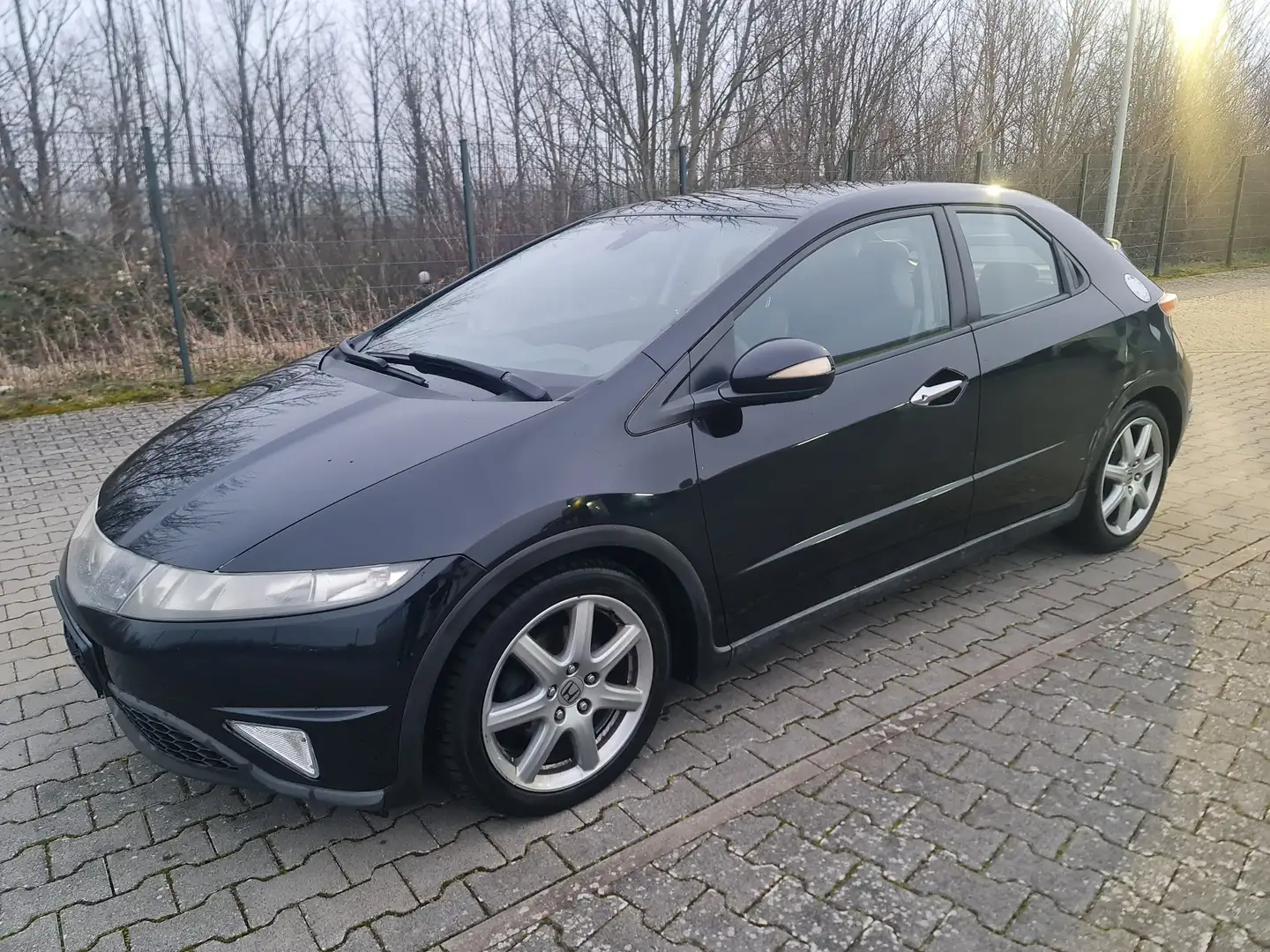 Honda Civic 2.2 CTDI Sport crna - 1
