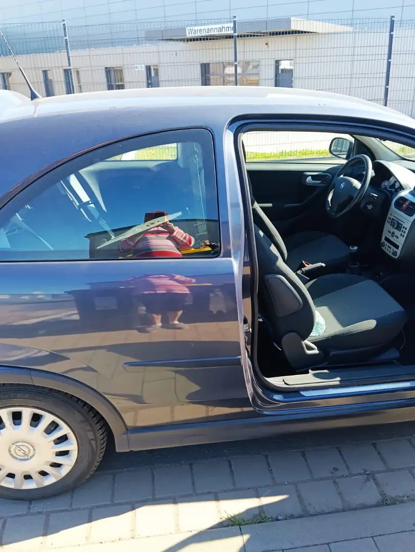 Opel Corsa Corsa 1.2 16V Edition mit TomTom GO - 2