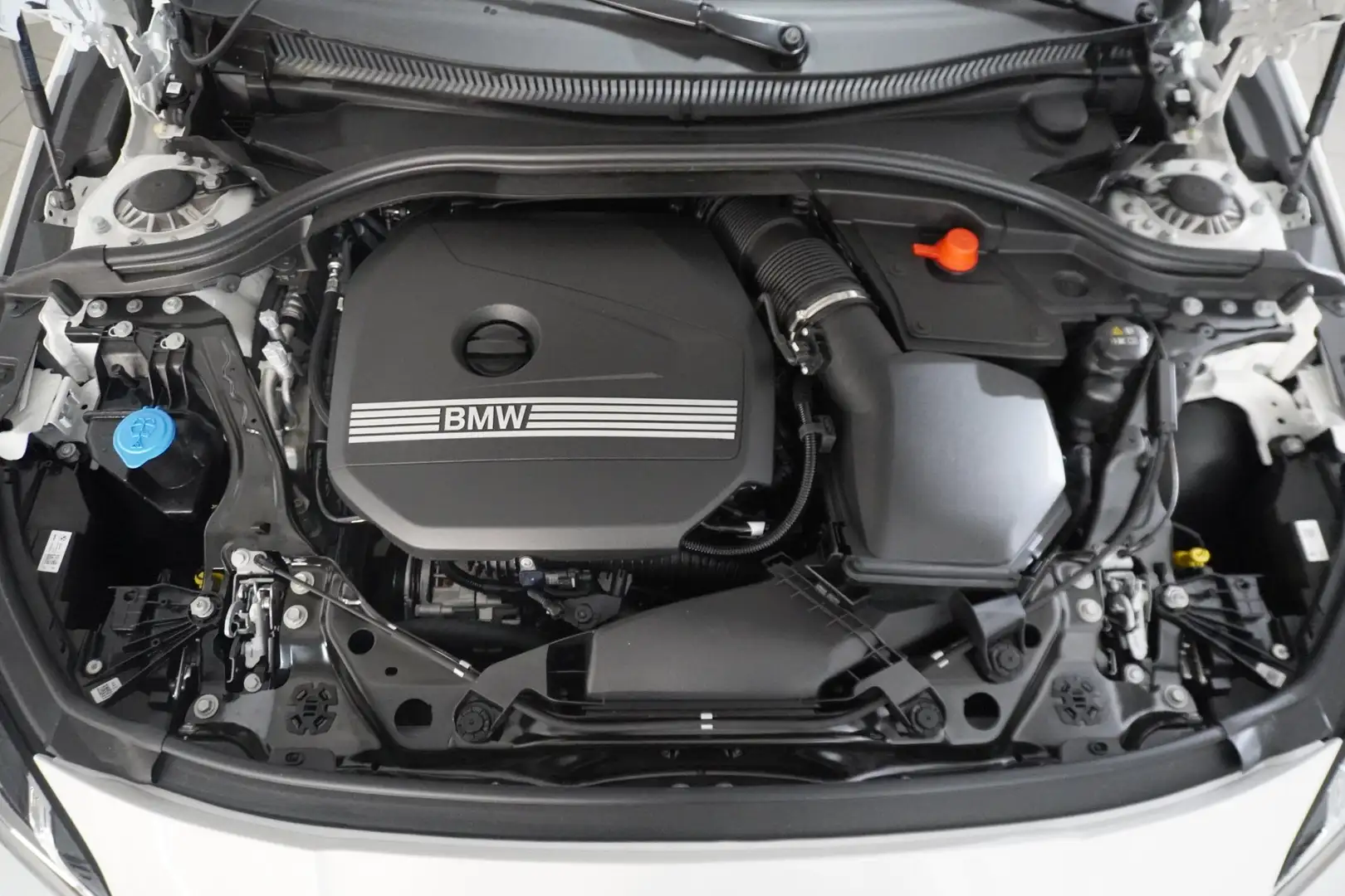 BMW 216 i Weiß - 2