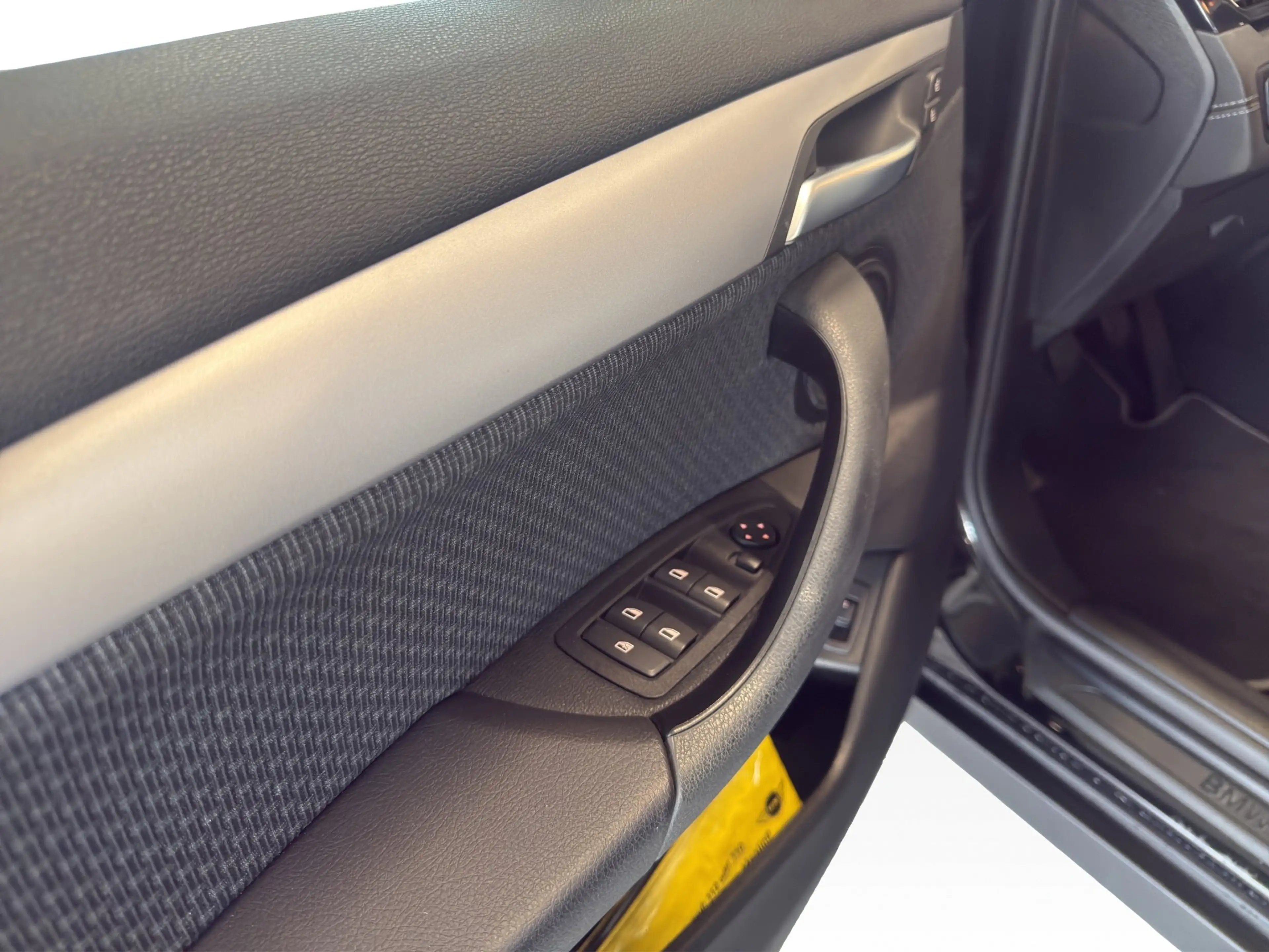 BMW X2 sDrive18i — photo 14
