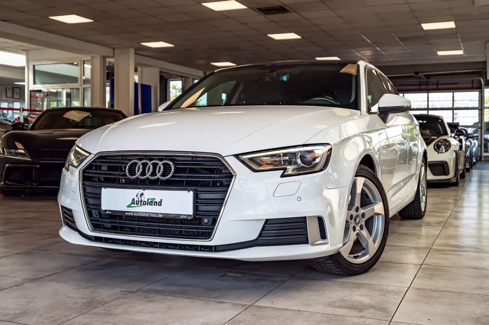 Audi A3 35 TFSI Sportback S tronic Sport*Business*Pano* Wit - 1