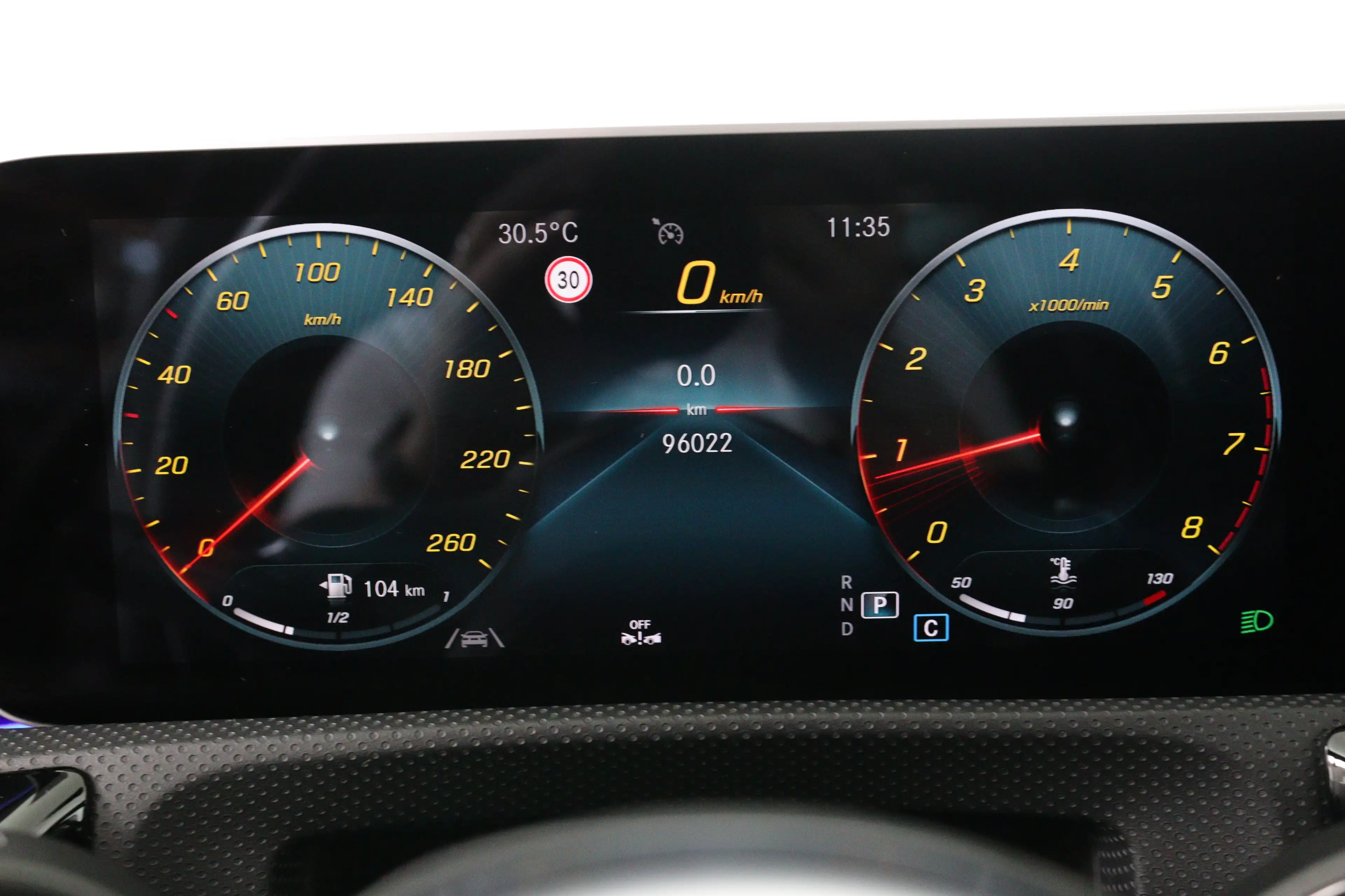 Mercedes-Benz CLA 200 Shooting Brake AMG | Open Dak | Sportstoelen | Sfe — photo 12