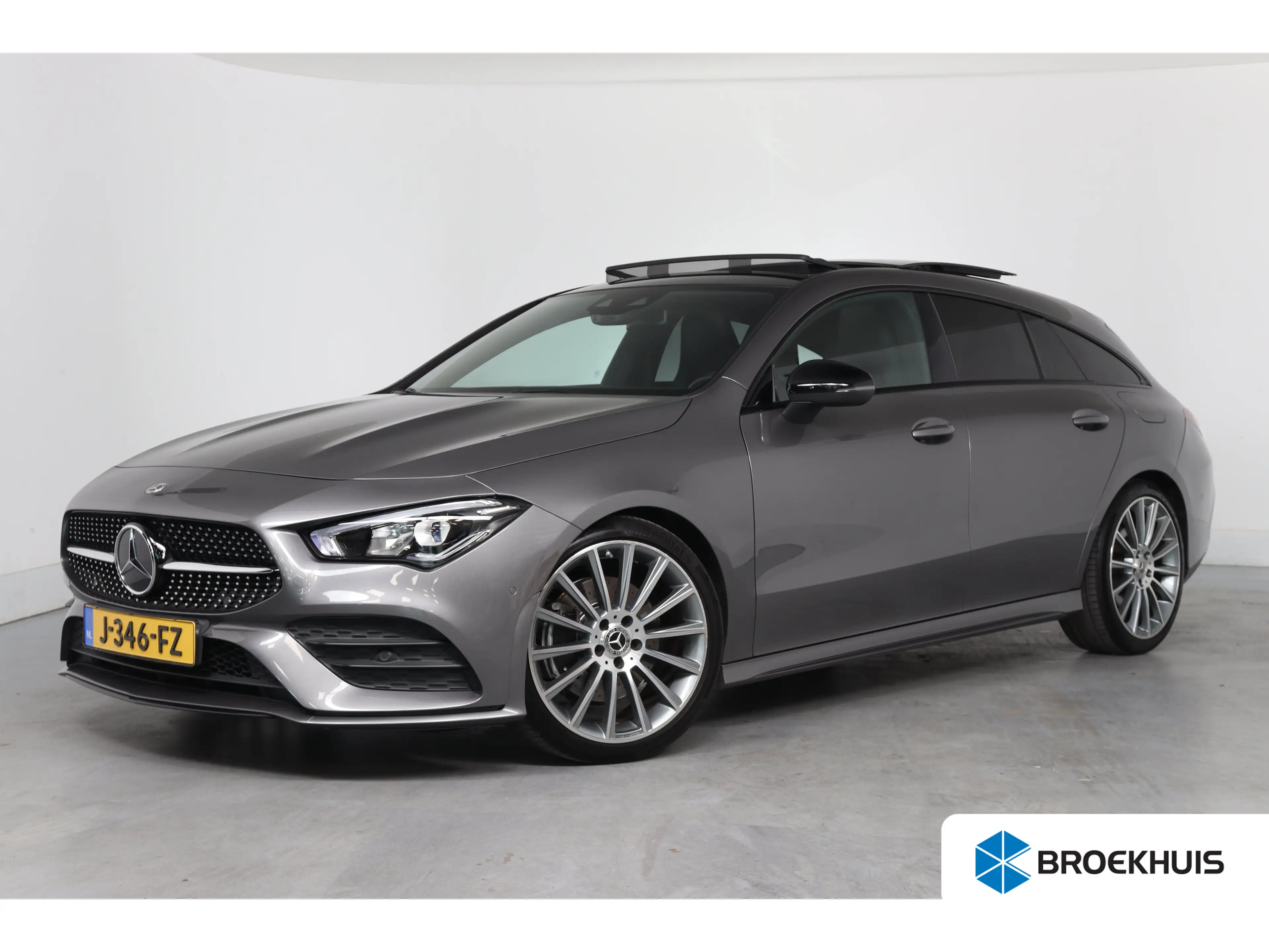 Mercedes-Benz CLA 200 Shooting Brake AMG | Open Dak | Sportstoelen | Sfe