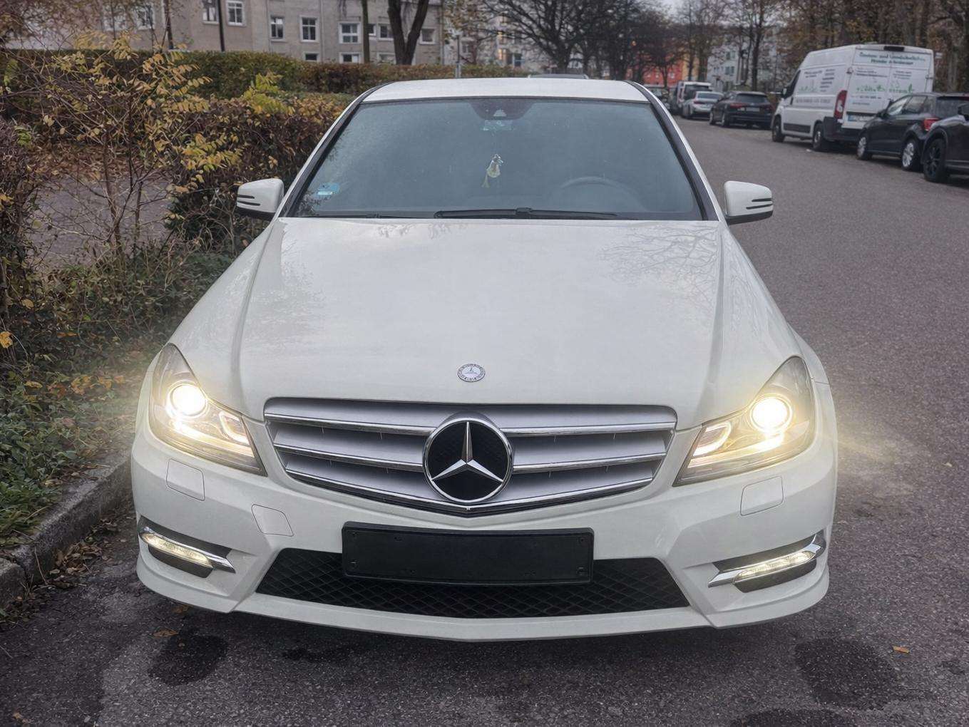 Second hand Mercedes Benz C-Class 