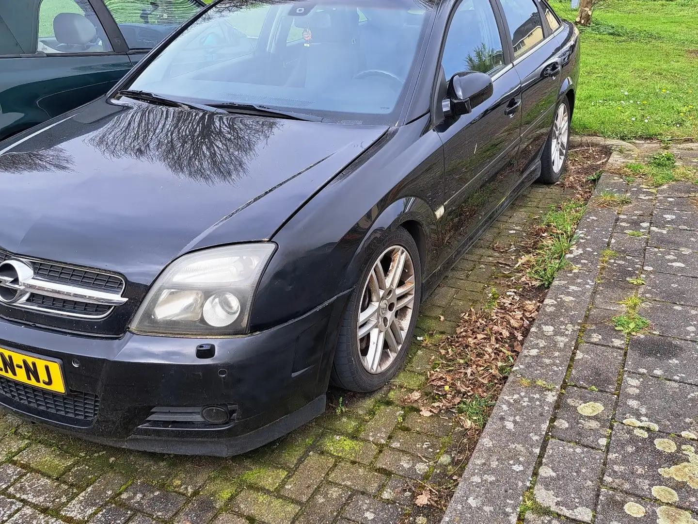 Opel Vivaro 3.2 V6 Elegance Fekete - 1