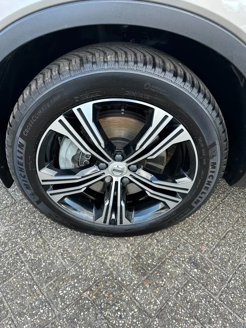 Volvo XC40 T5 Recharge DKG InscriptionExpression,leer,Carplay Bronze - 2