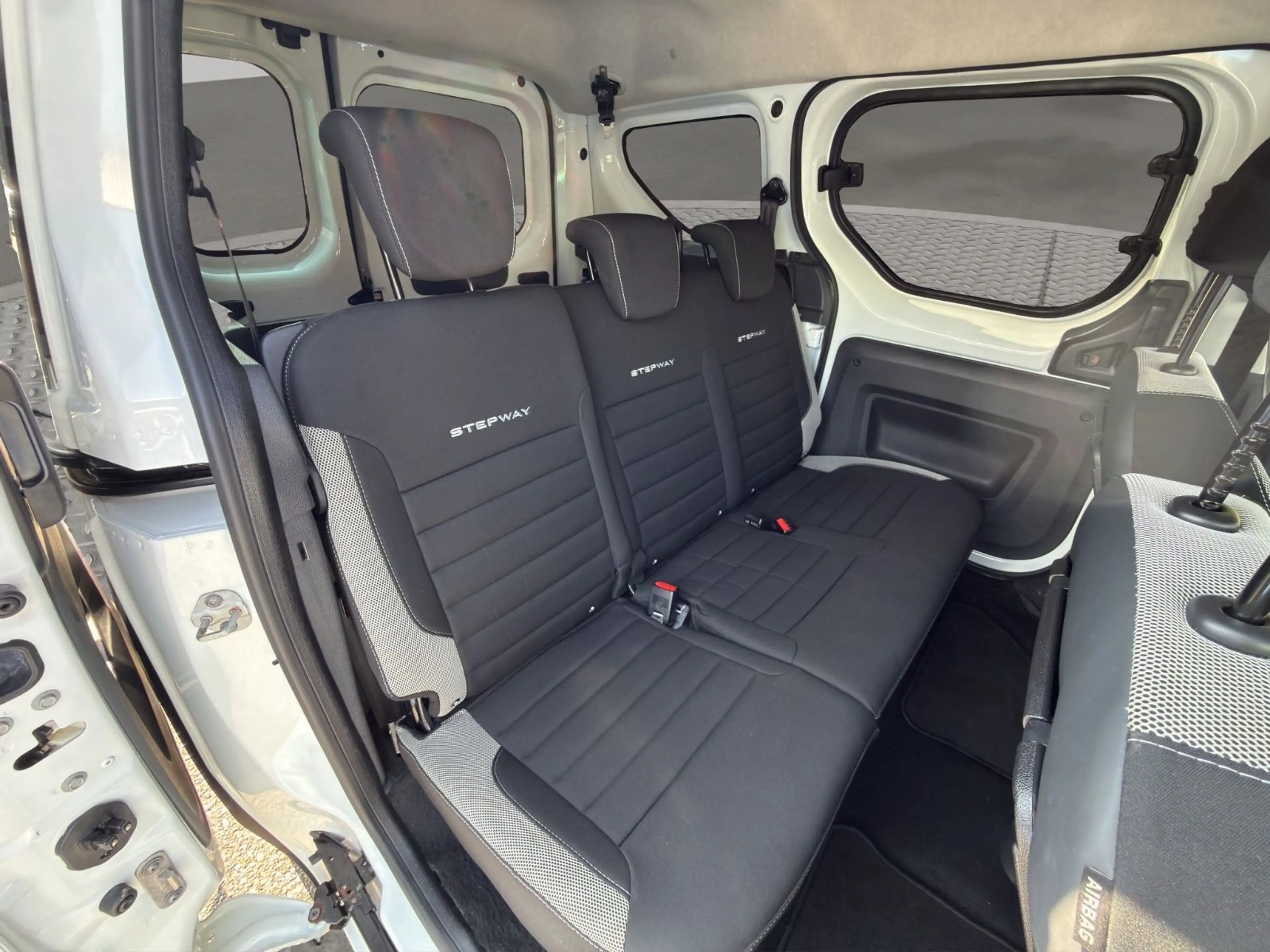 Dacia Dokker Stepway Plus | AHK1.2t KAMERA SHZ — photo 10