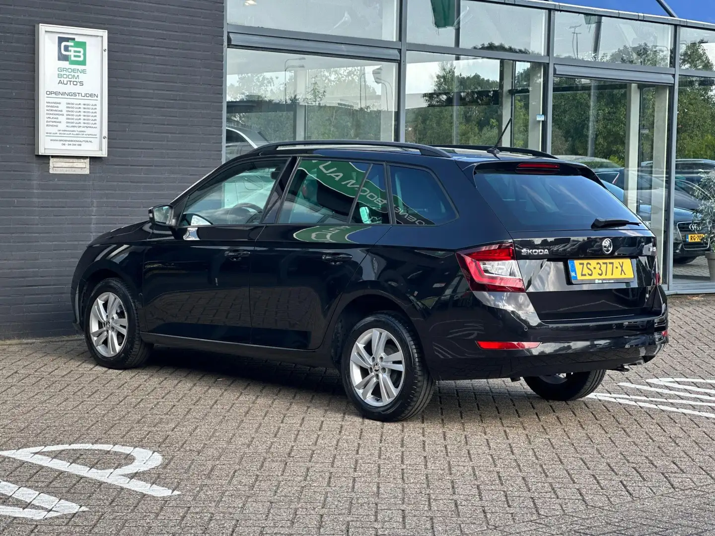 Skoda Fabia Combi 1.0 TSI Style / 1STE EIG / NAVI / PDC / CRUI Nero - 2