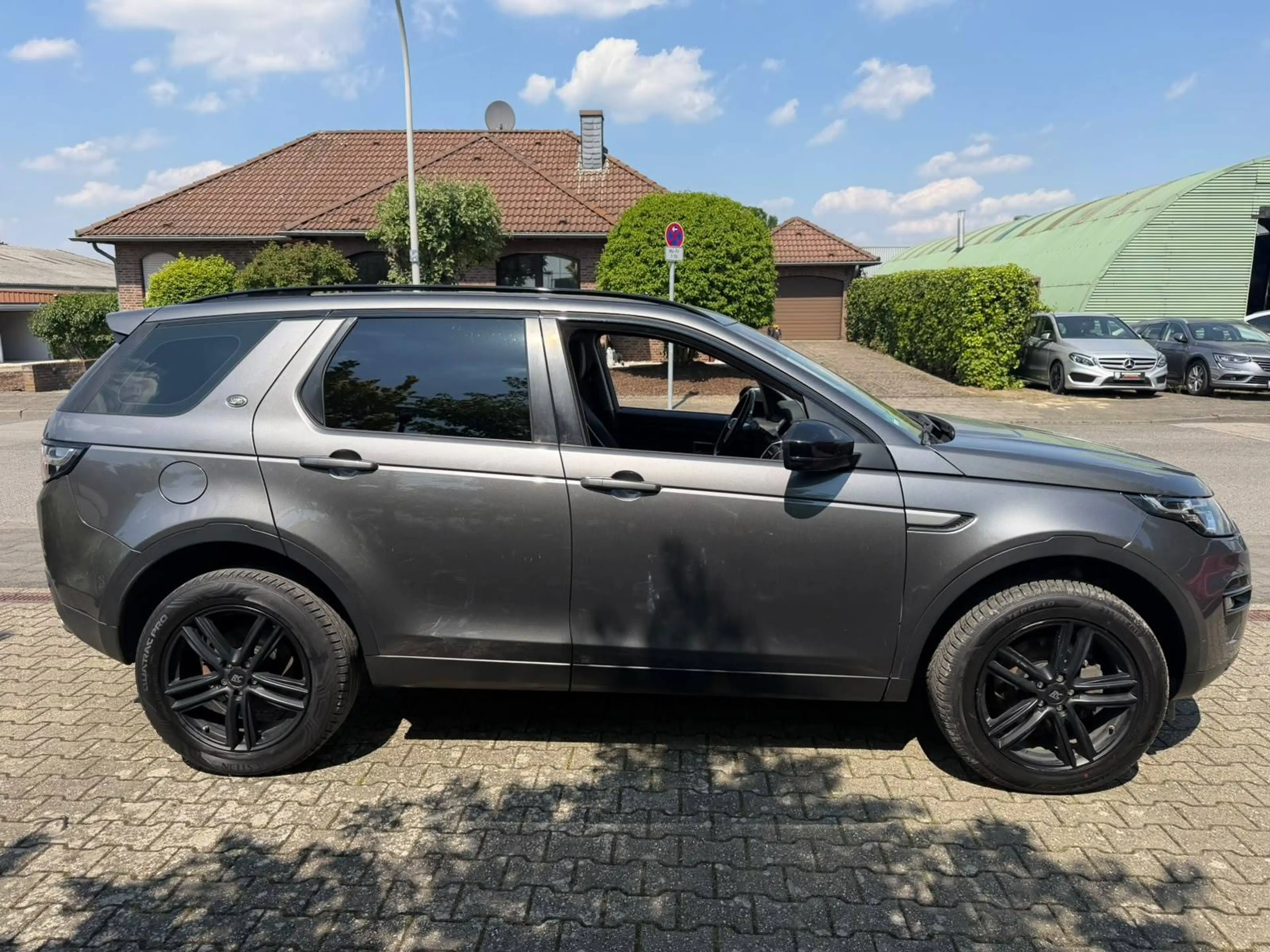 Land Rover Discovery Sport S AWD — photo 6