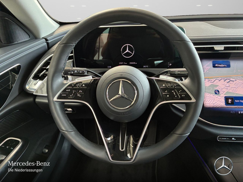 Mercedes-Benz E 220 d T Avantgarde Distr. LED AHK Kamera PTS 9G — photo 14