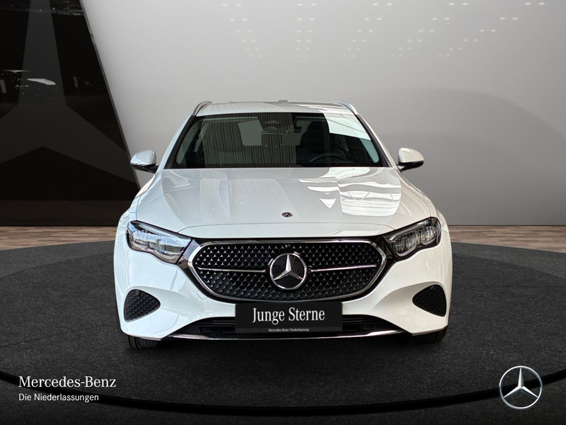 Mercedes-Benz E 220 d T Avantgarde Distr. LED AHK Kamera PTS 9G — photo 3