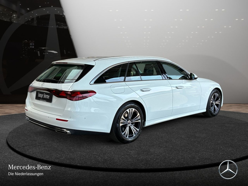 Mercedes-Benz E 220 d T Avantgarde Distr. LED AHK Kamera PTS 9G — photo 8