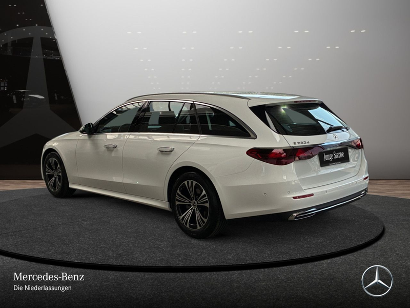 Mercedes-Benz E 220 d T Avantgarde Distr. LED AHK Kamera PTS 9G — photo 10