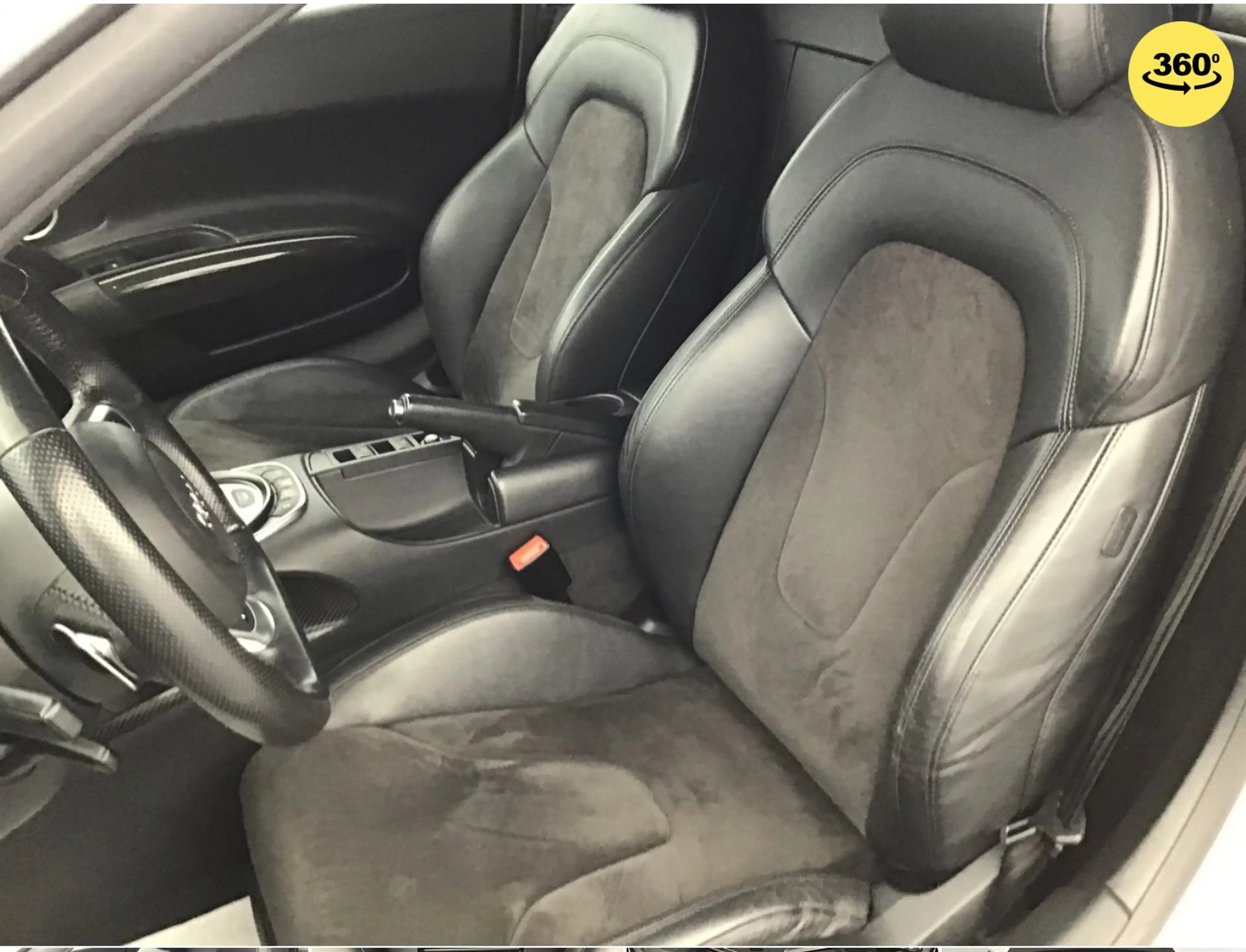 Audi R8 R8 Spyder 5.2 FSI quattro R tronic — photo 22