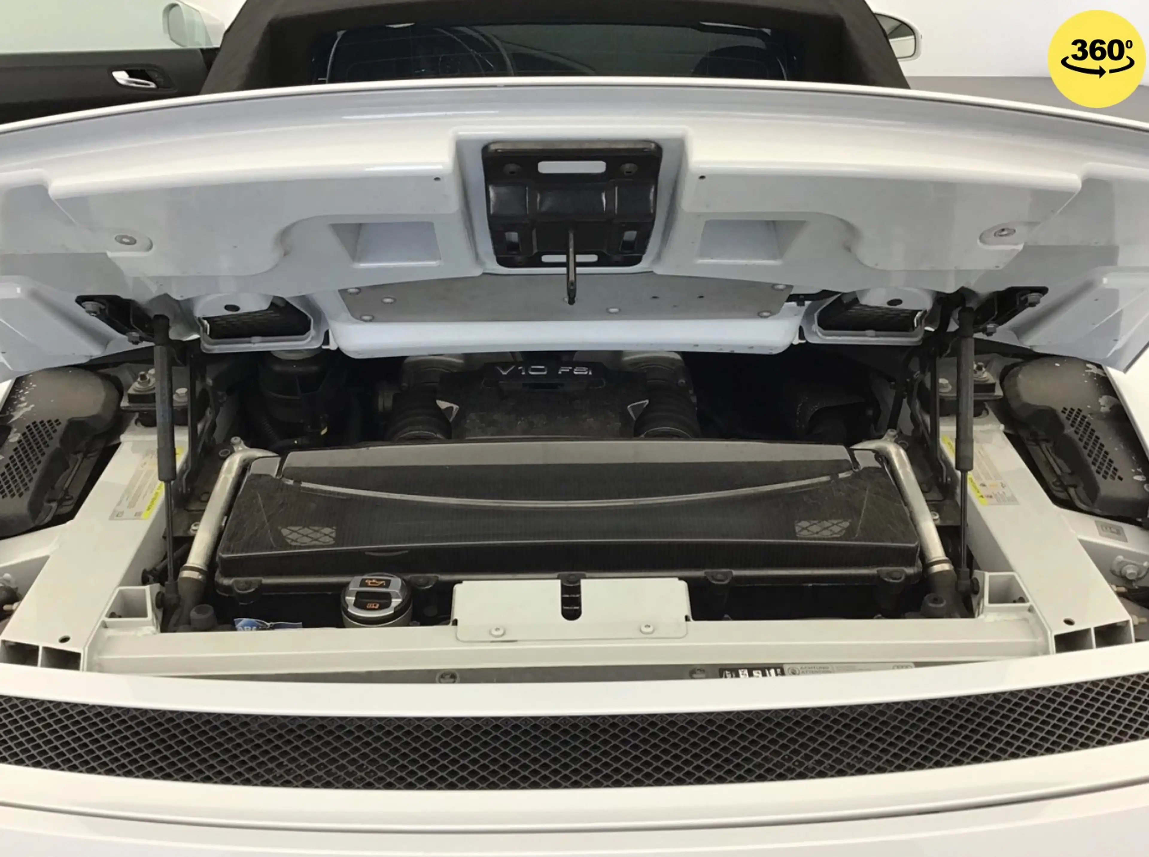 Audi R8 R8 Spyder 5.2 FSI quattro R tronic — photo 24