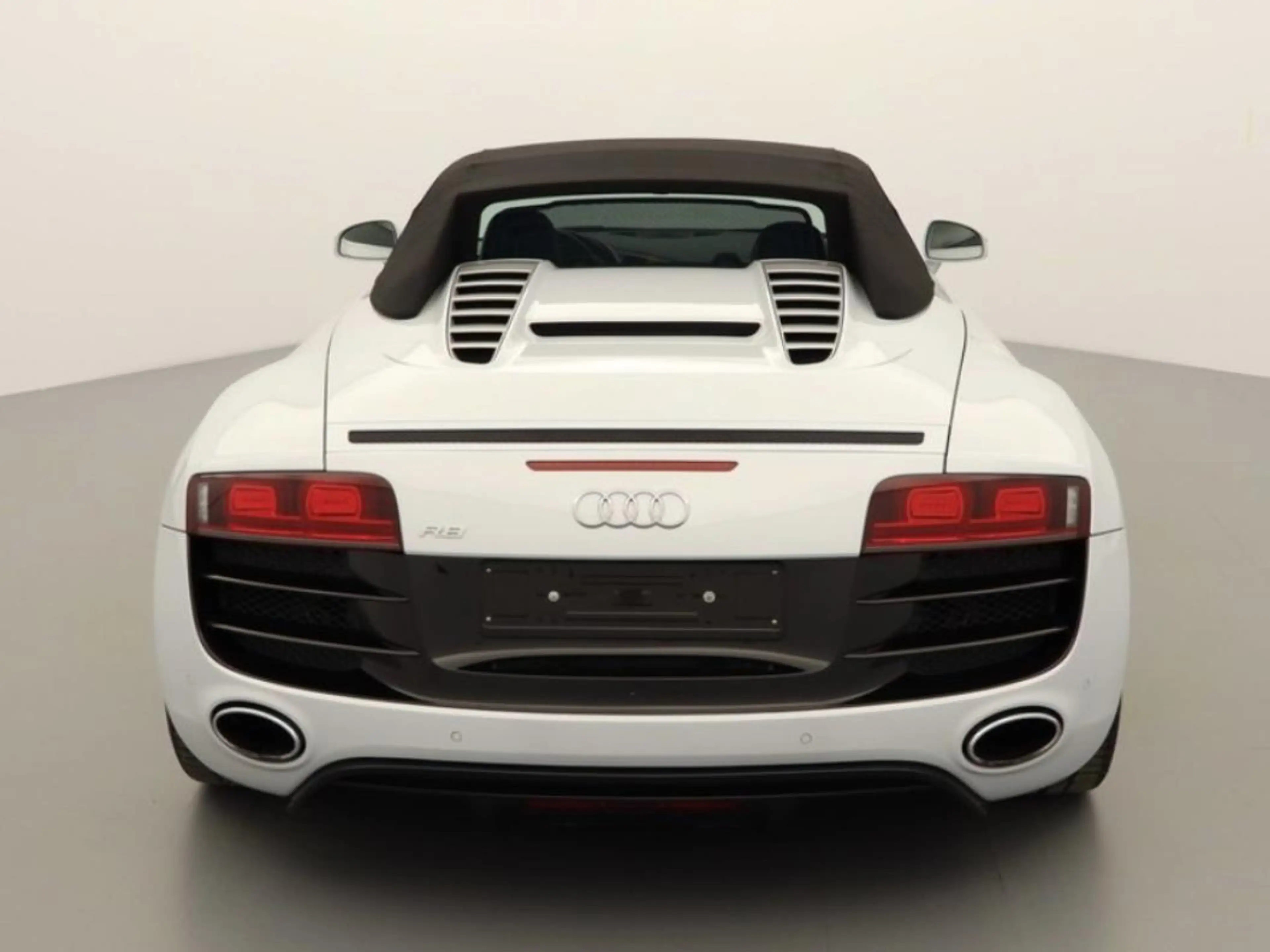 Audi R8 R8 Spyder 5.2 FSI quattro R tronic — photo 3