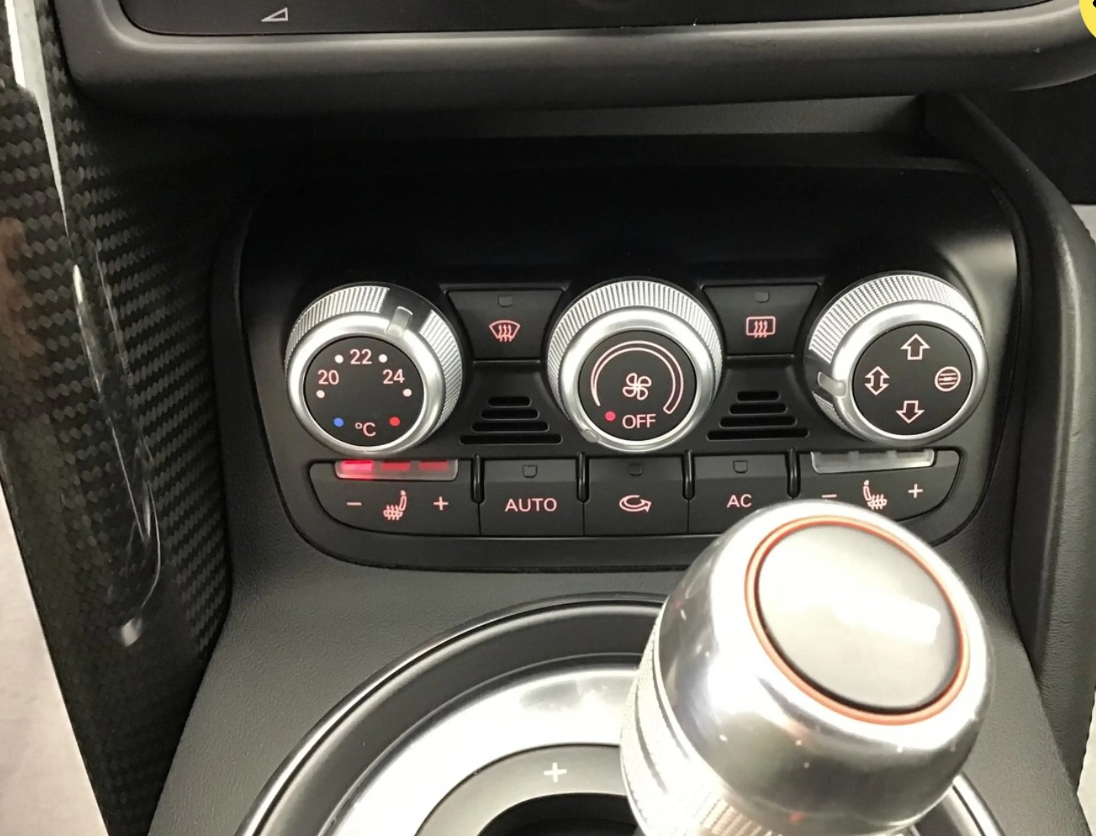 Audi R8 R8 Spyder 5.2 FSI quattro R tronic — photo 18