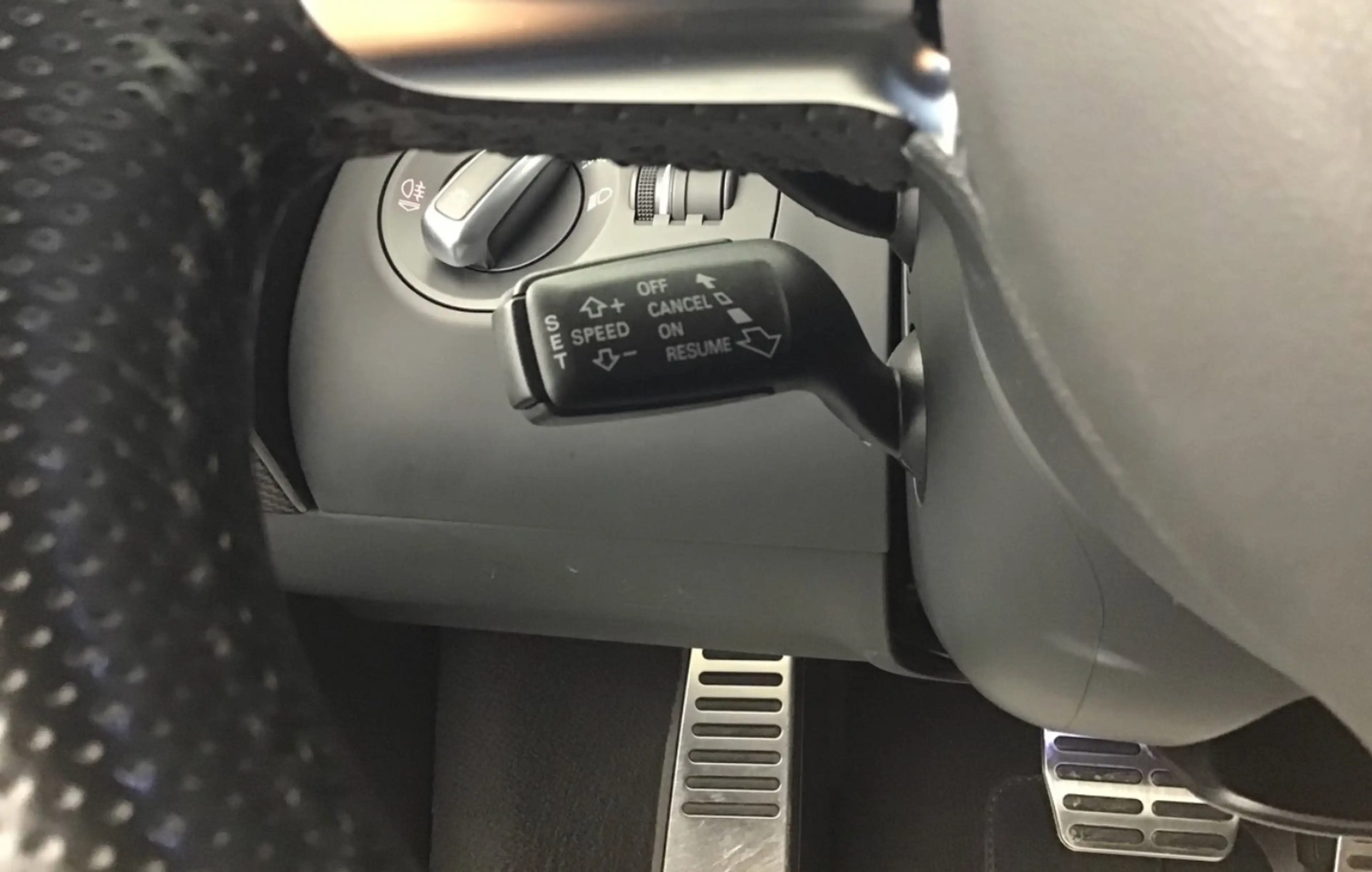 Audi R8 R8 Spyder 5.2 FSI quattro R tronic — photo 19