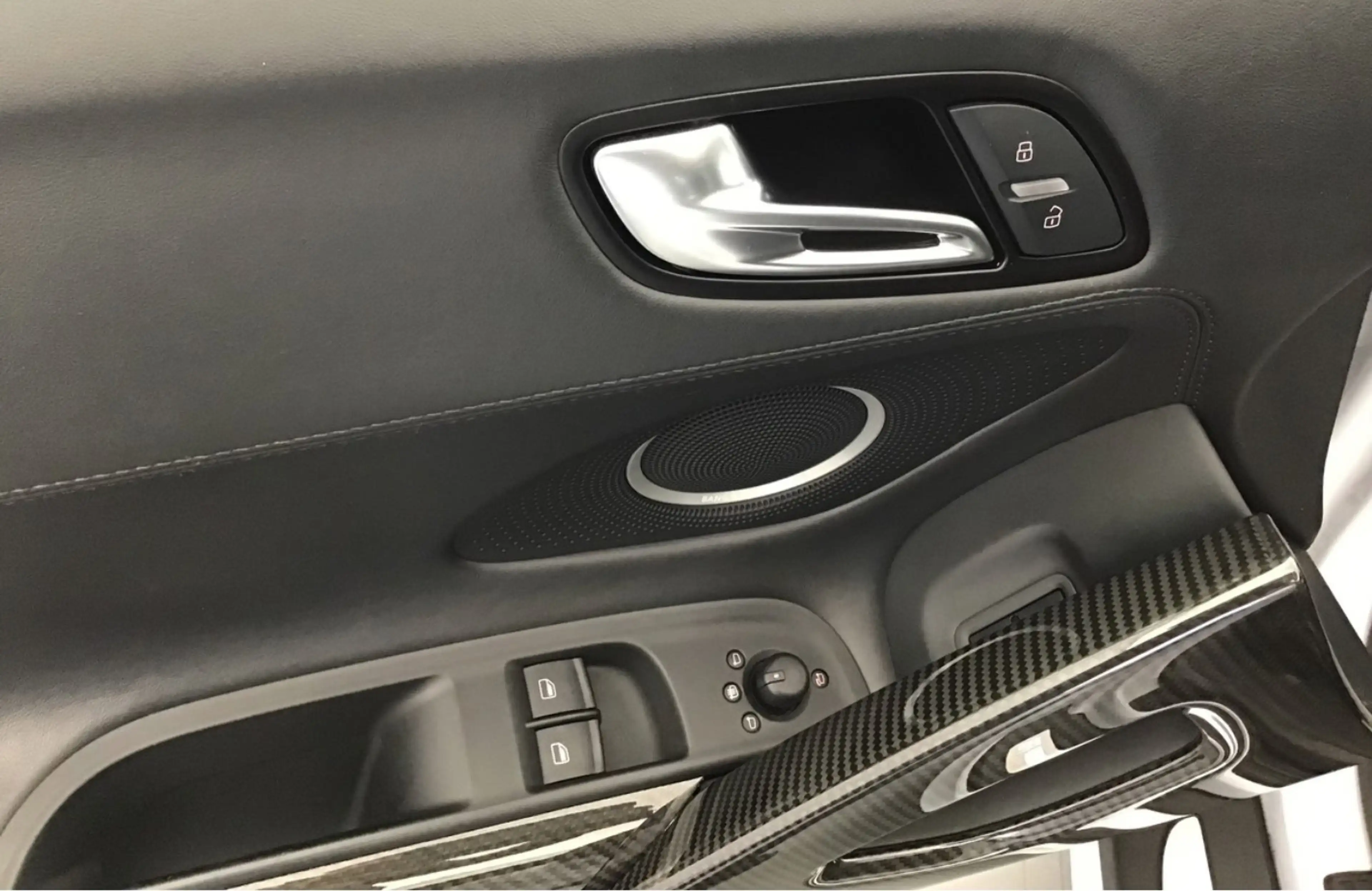 Audi R8 R8 Spyder 5.2 FSI quattro R tronic — photo 8