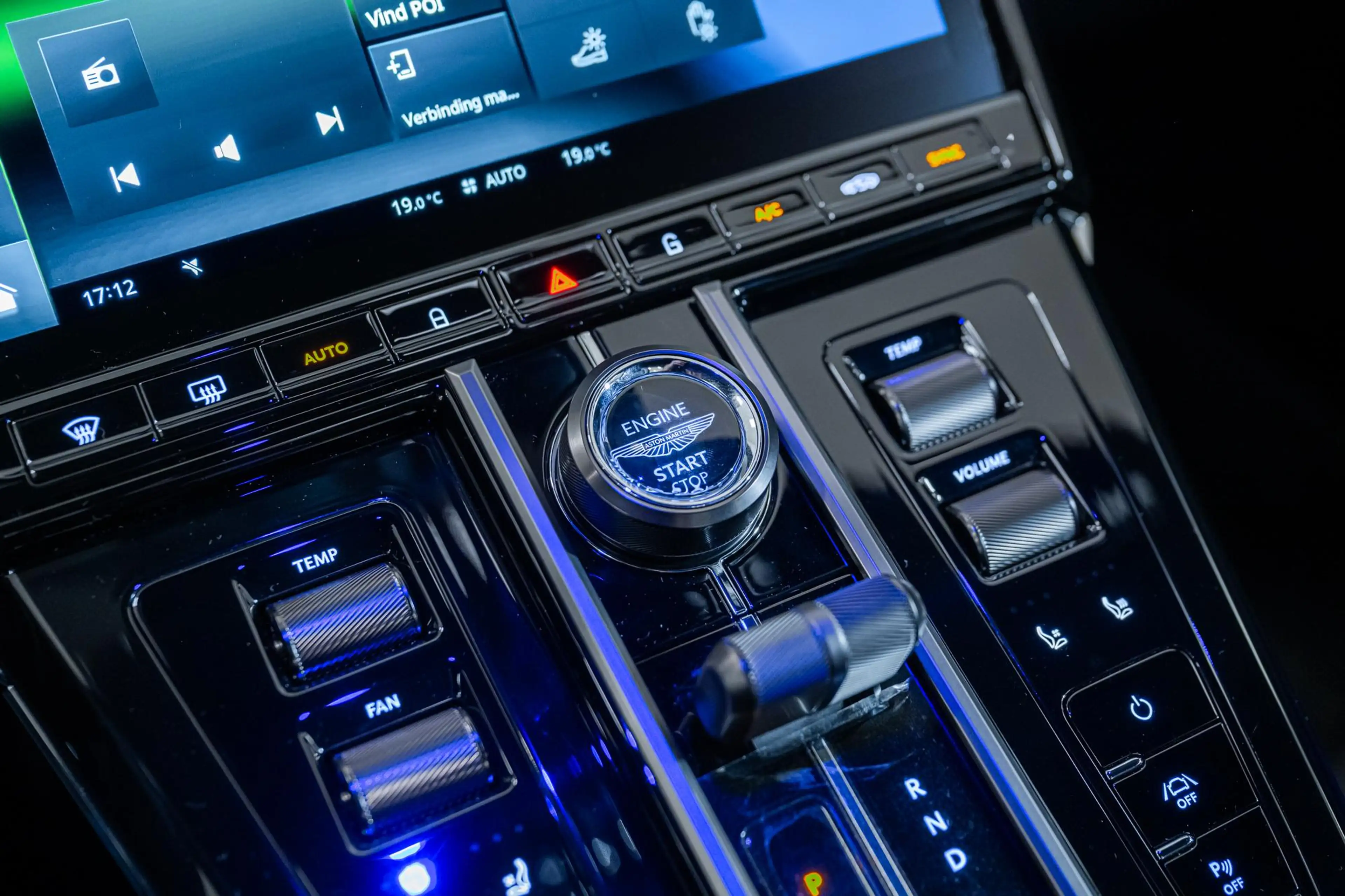 Aston Martin Vantage Coupe NEW 26MY Incl. BPM — photo 14