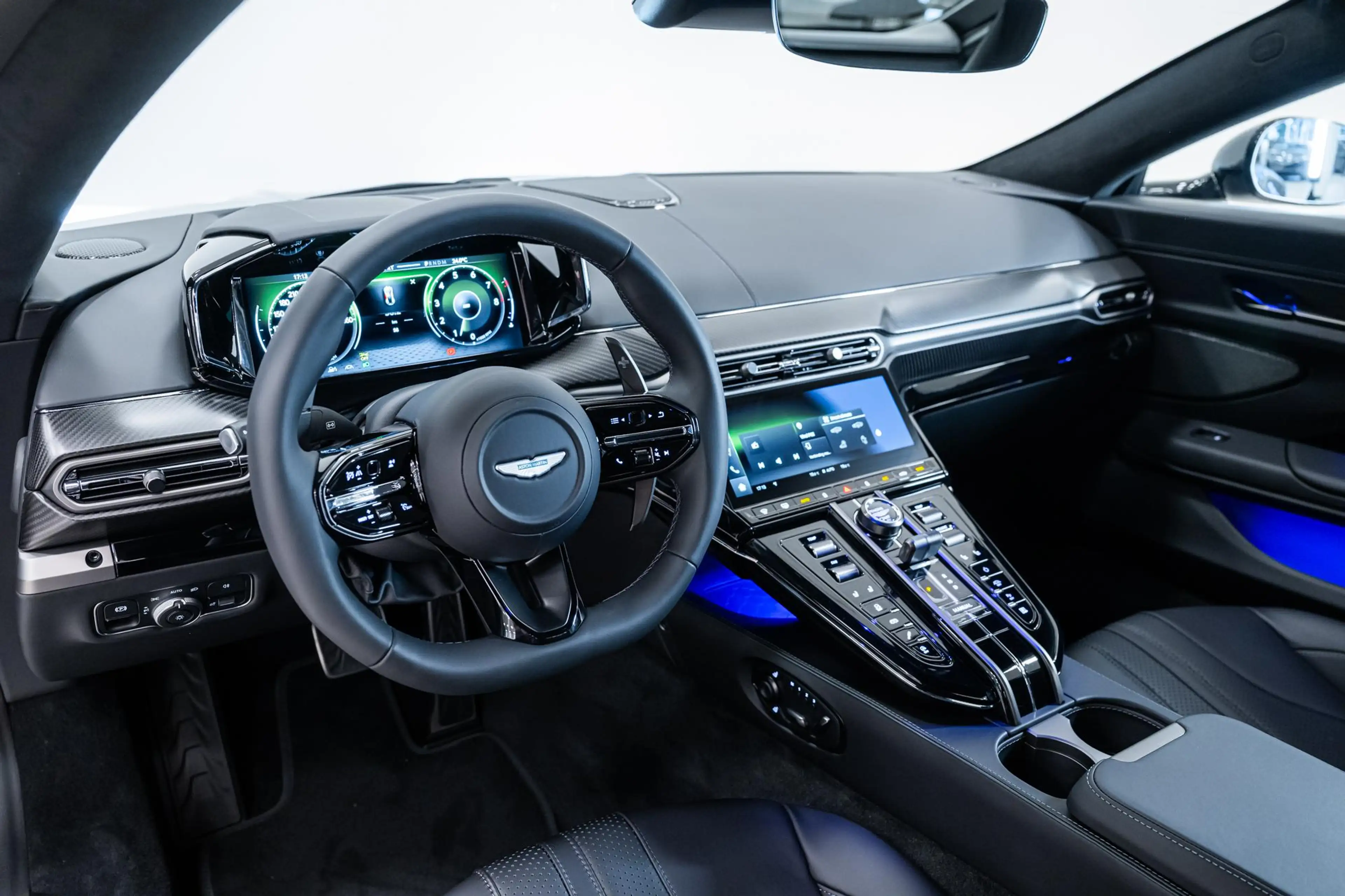 Aston Martin Vantage Coupe NEW 26MY Incl. BPM — photo 11