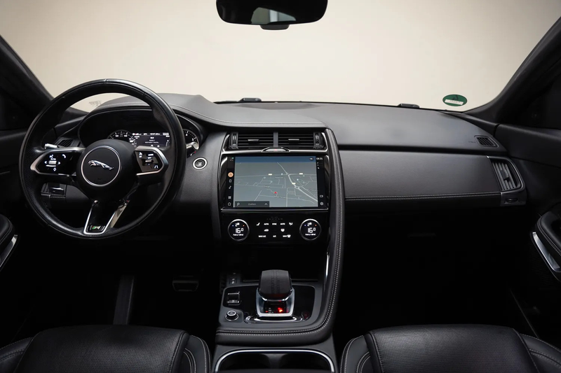 Jaguar E-Pace P300e PHEV 1.5 R-Dynamic SE [ Panorama Leder Navi — photo 4