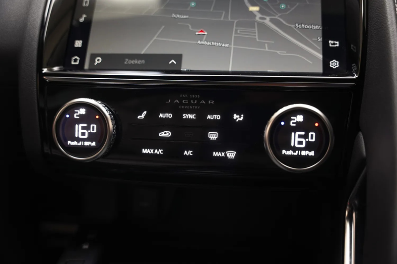 Jaguar E-Pace P300e PHEV 1.5 R-Dynamic SE [ Panorama Leder Navi — photo 9